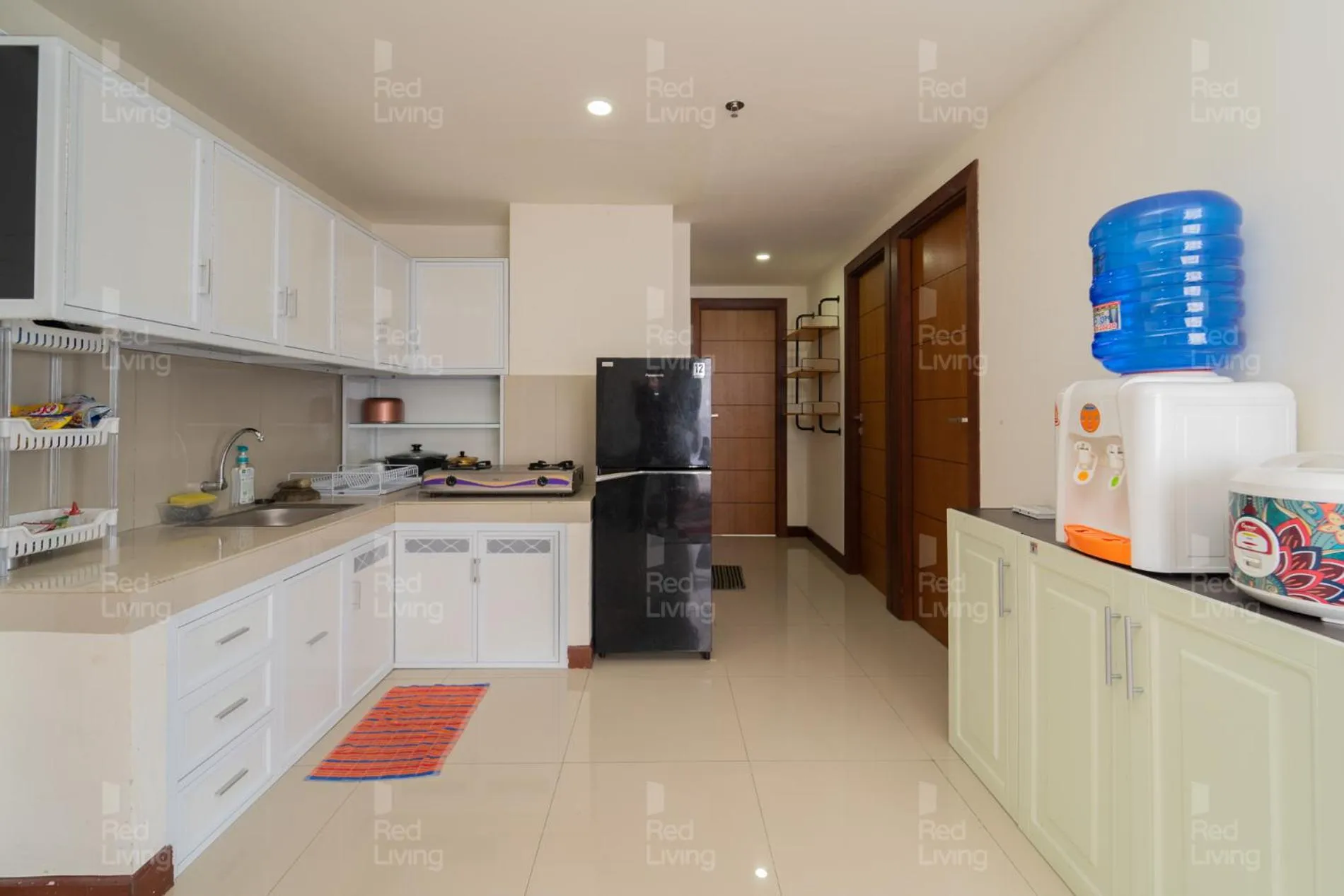 Kitchen or kitchenette in RedLiving Apartemen Vida View - Vida Connect