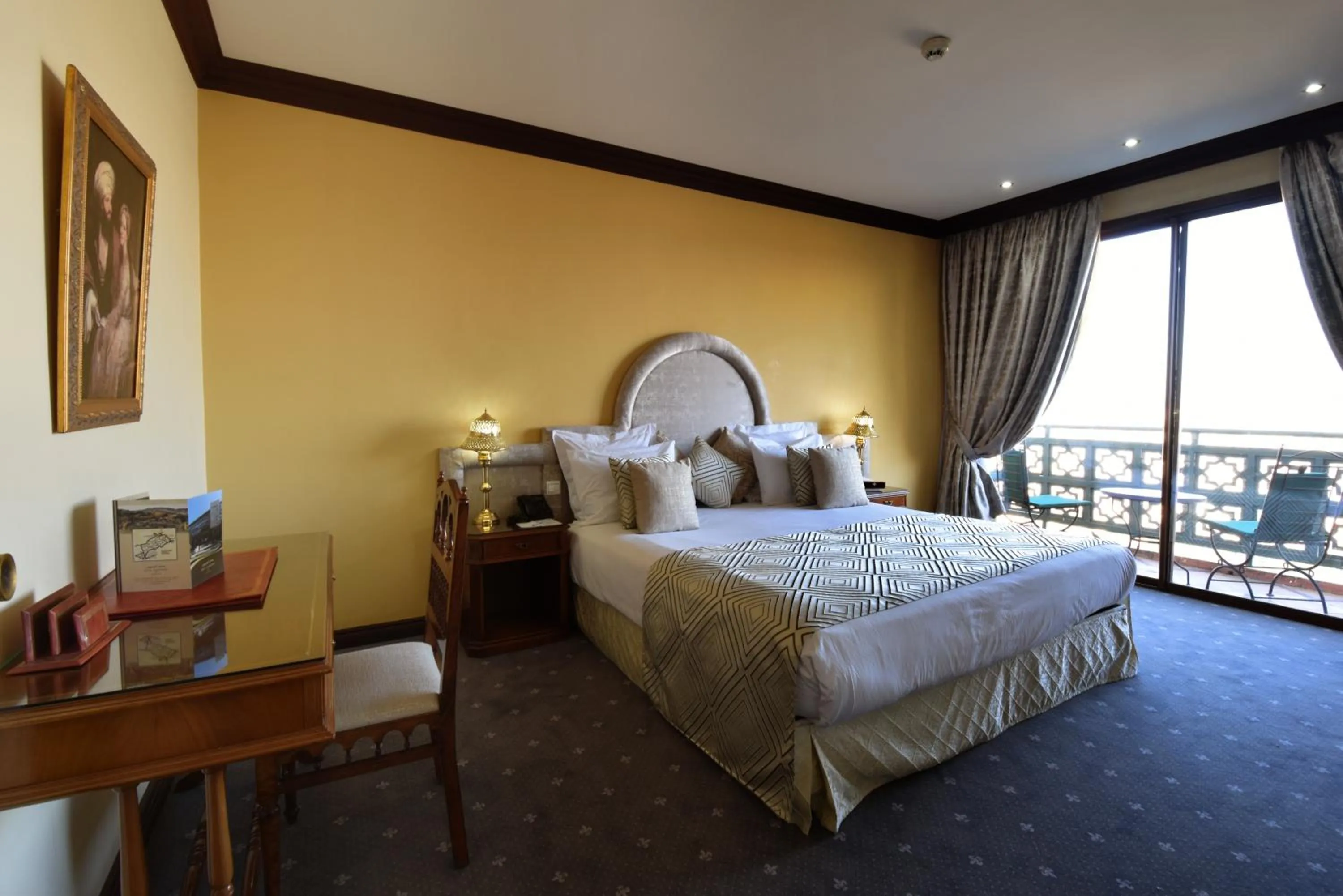 Bed in Les Mérinides