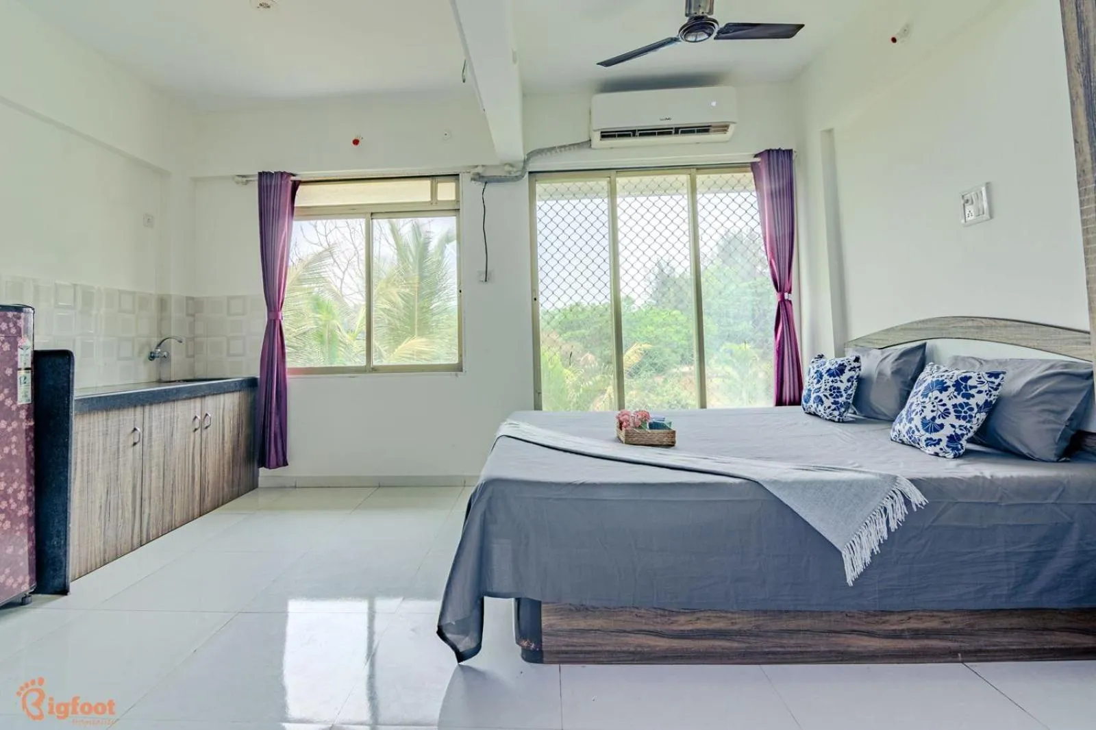 Bedroom, Bed in THE BLISS PALM