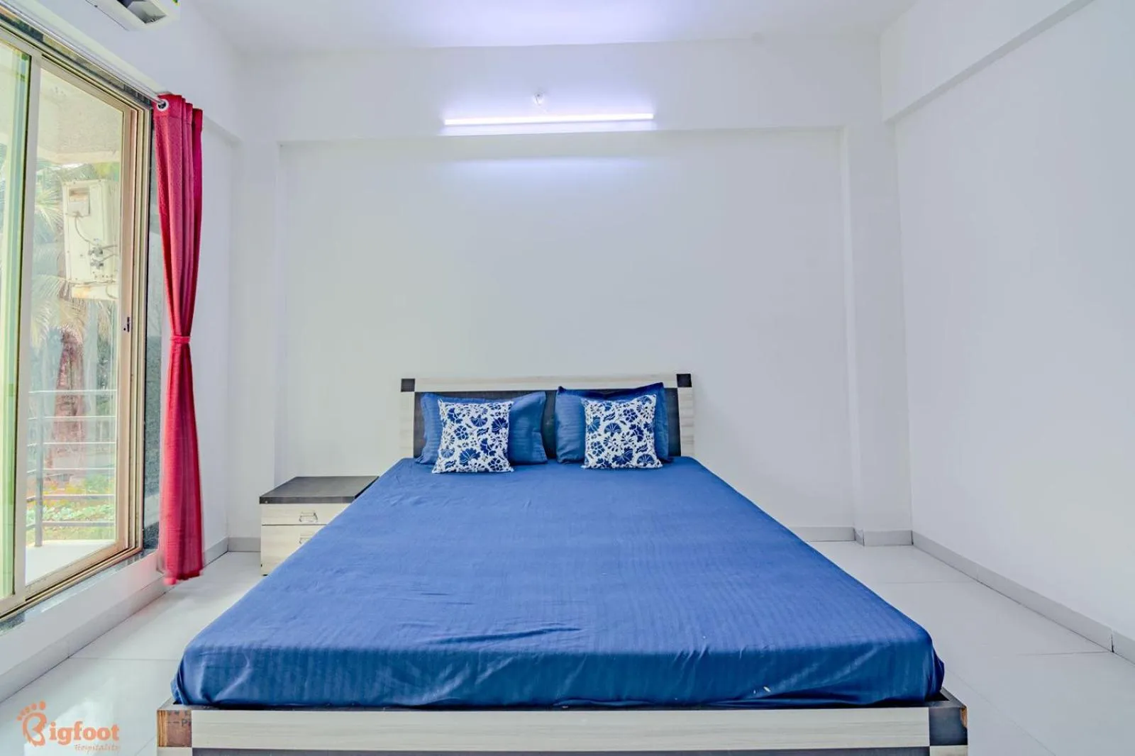 Bedroom, Bed in THE BLISS PALM