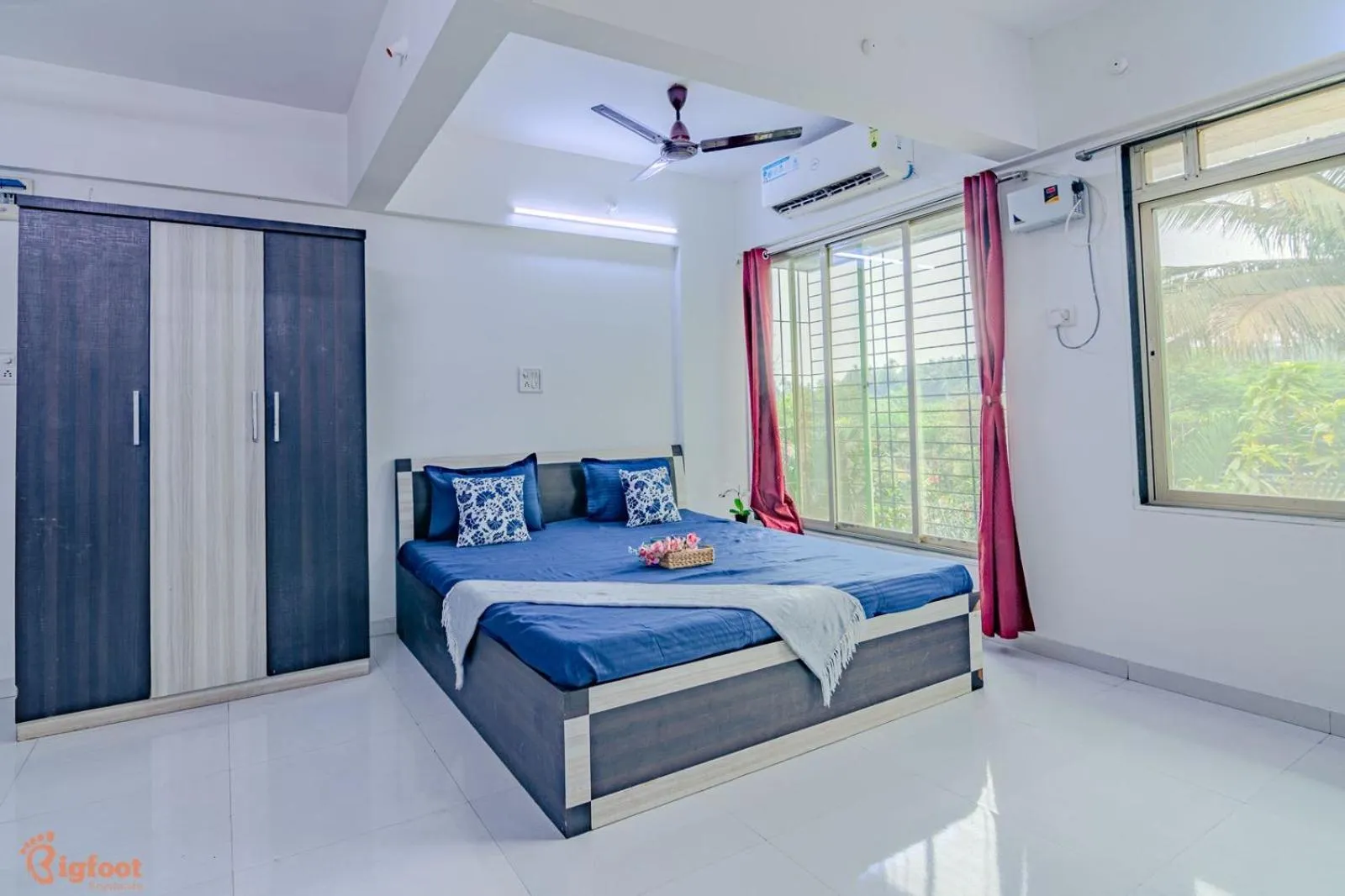 Bedroom, Bed in THE BLISS PALM