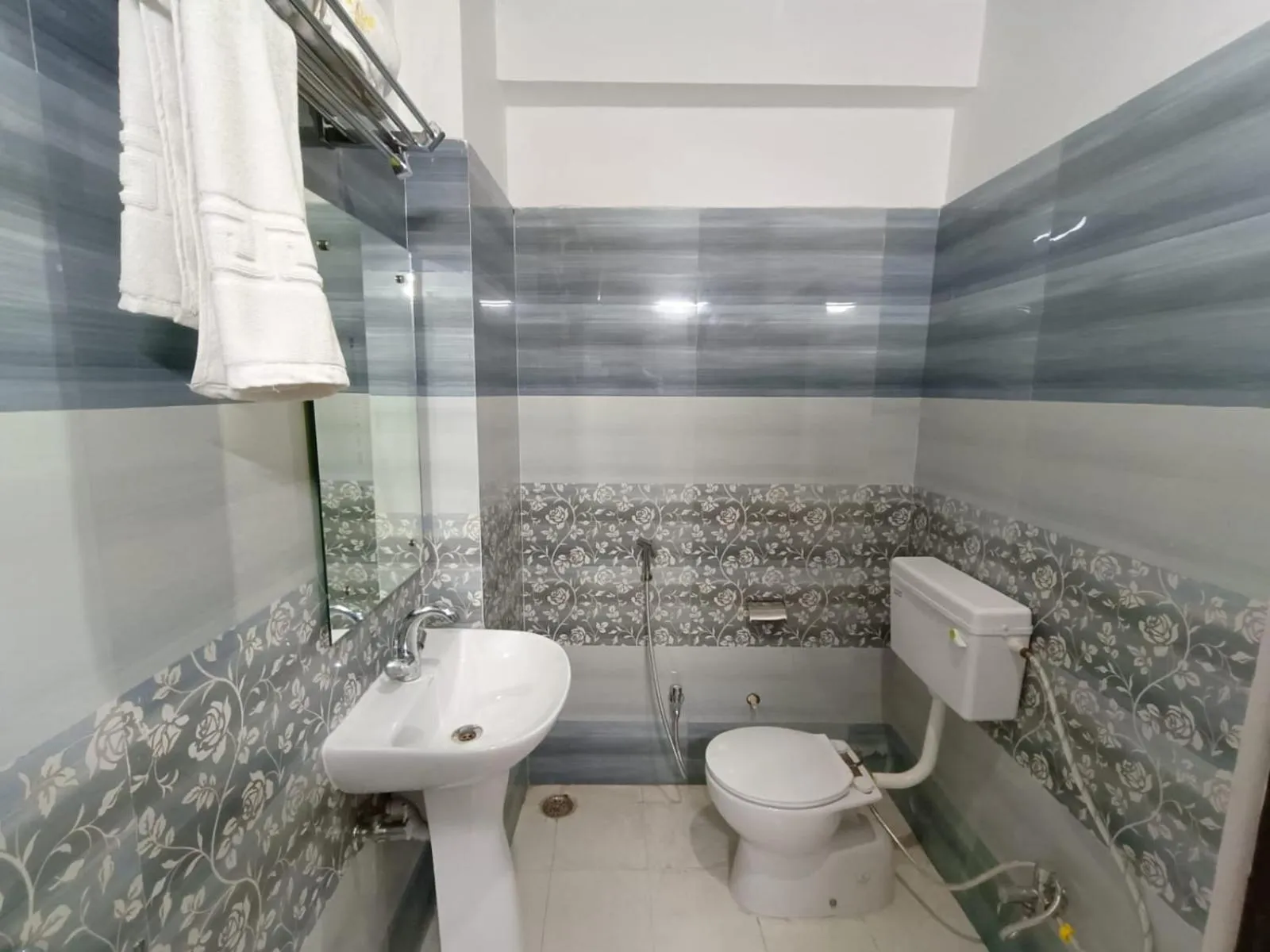 Bathroom in Hotel Aman Residency