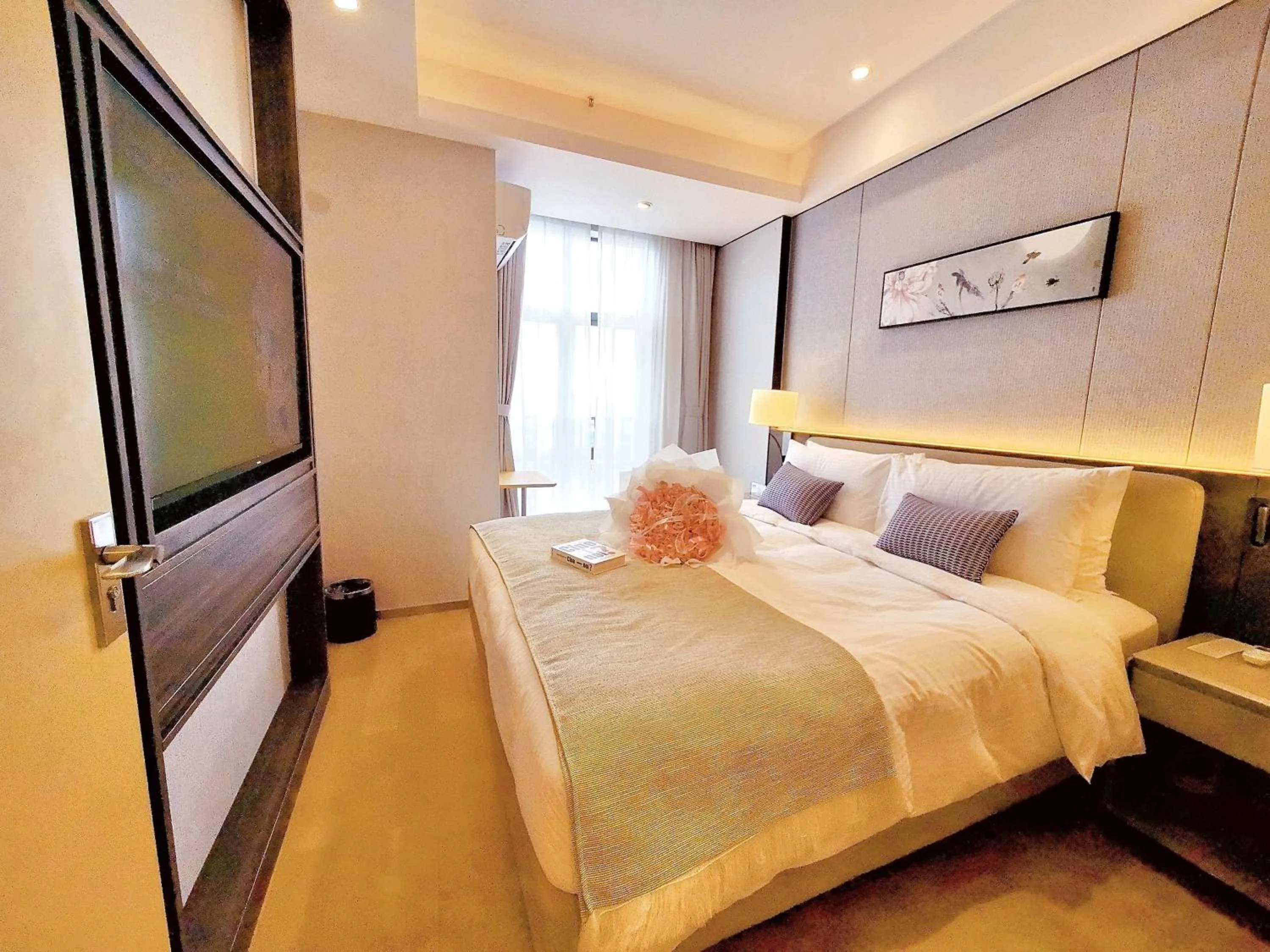 Bed in Somerset Haizhu Centre Guangzhou