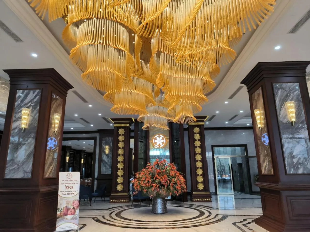 Lobby or reception in Cửa Đông Luxury Hotel