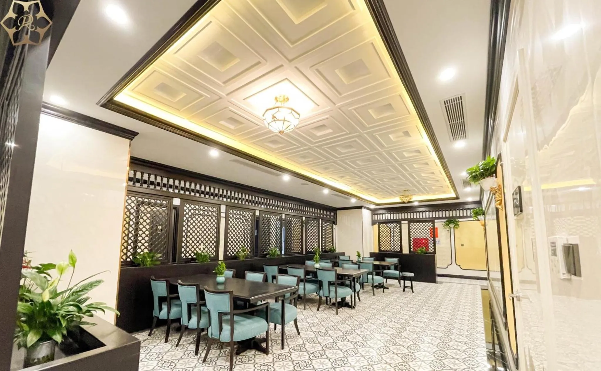 Restaurant/places to eat in Cửa Đông Luxury Hotel