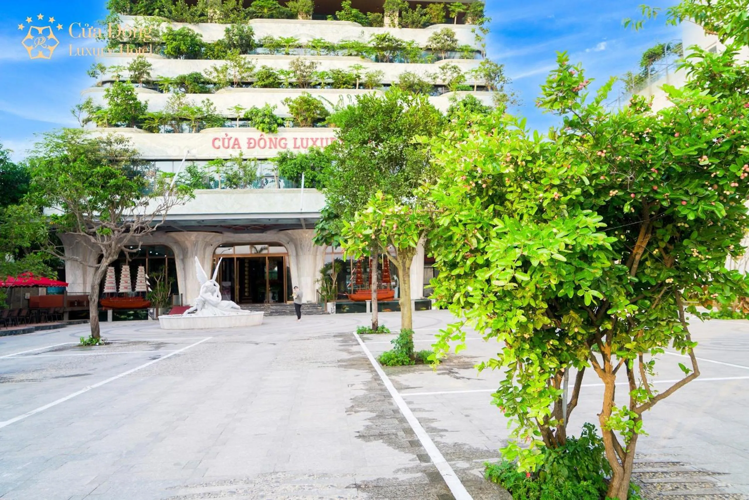 Property building in Cửa Đông Luxury Hotel