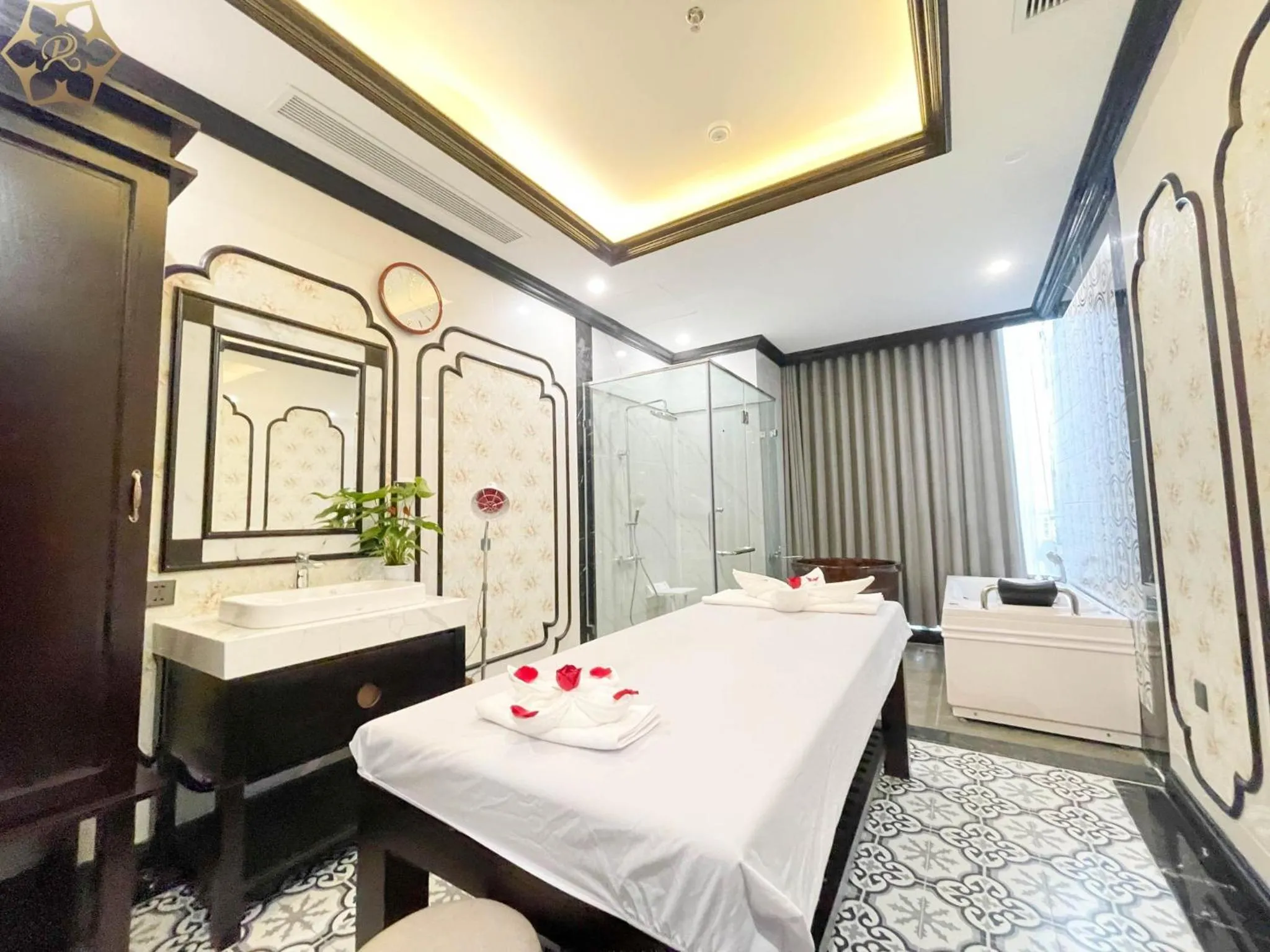 Spa and wellness centre/facilities, Bed in Cửa Đông Luxury Hotel