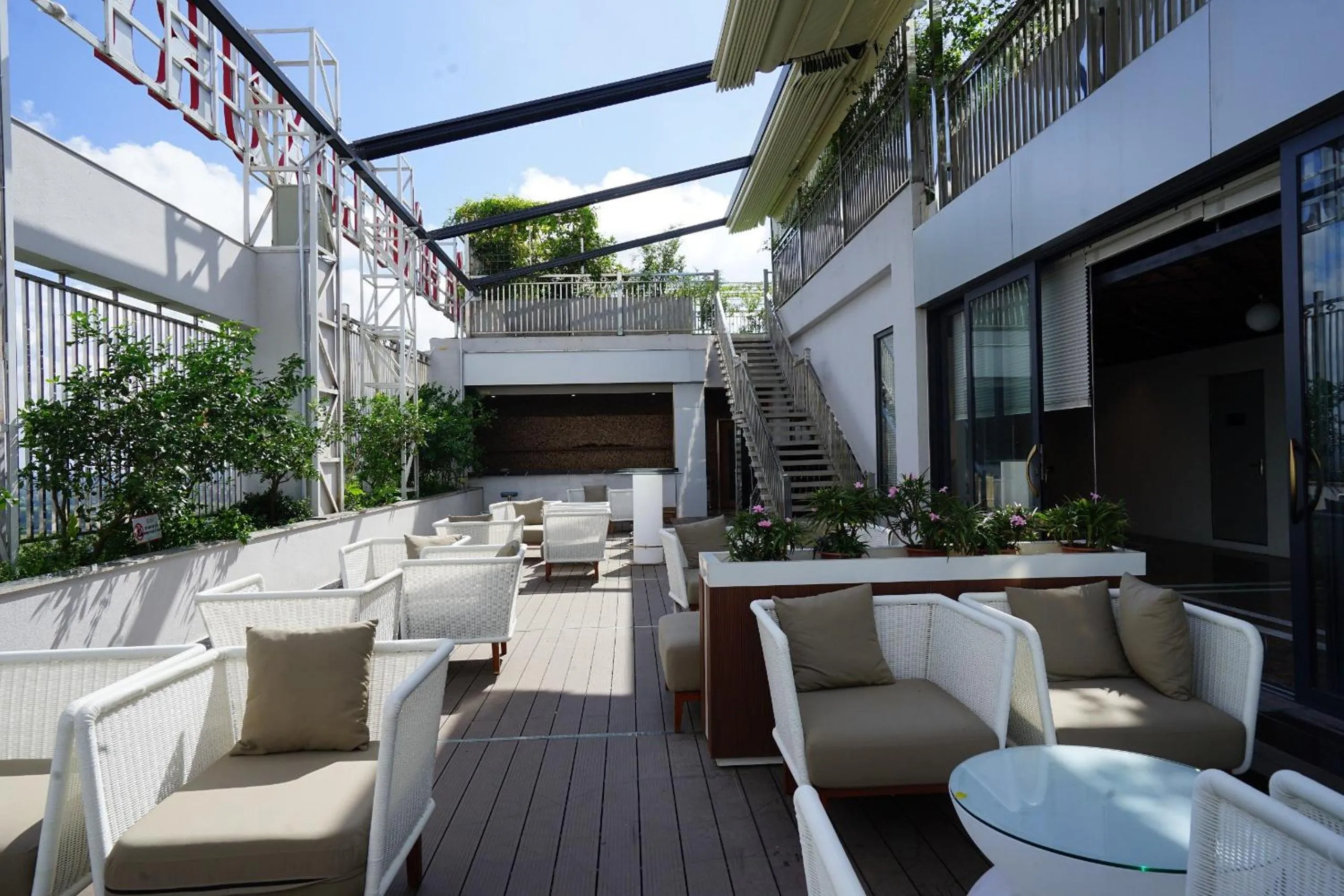 Patio in Cửa Đông Luxury Hotel