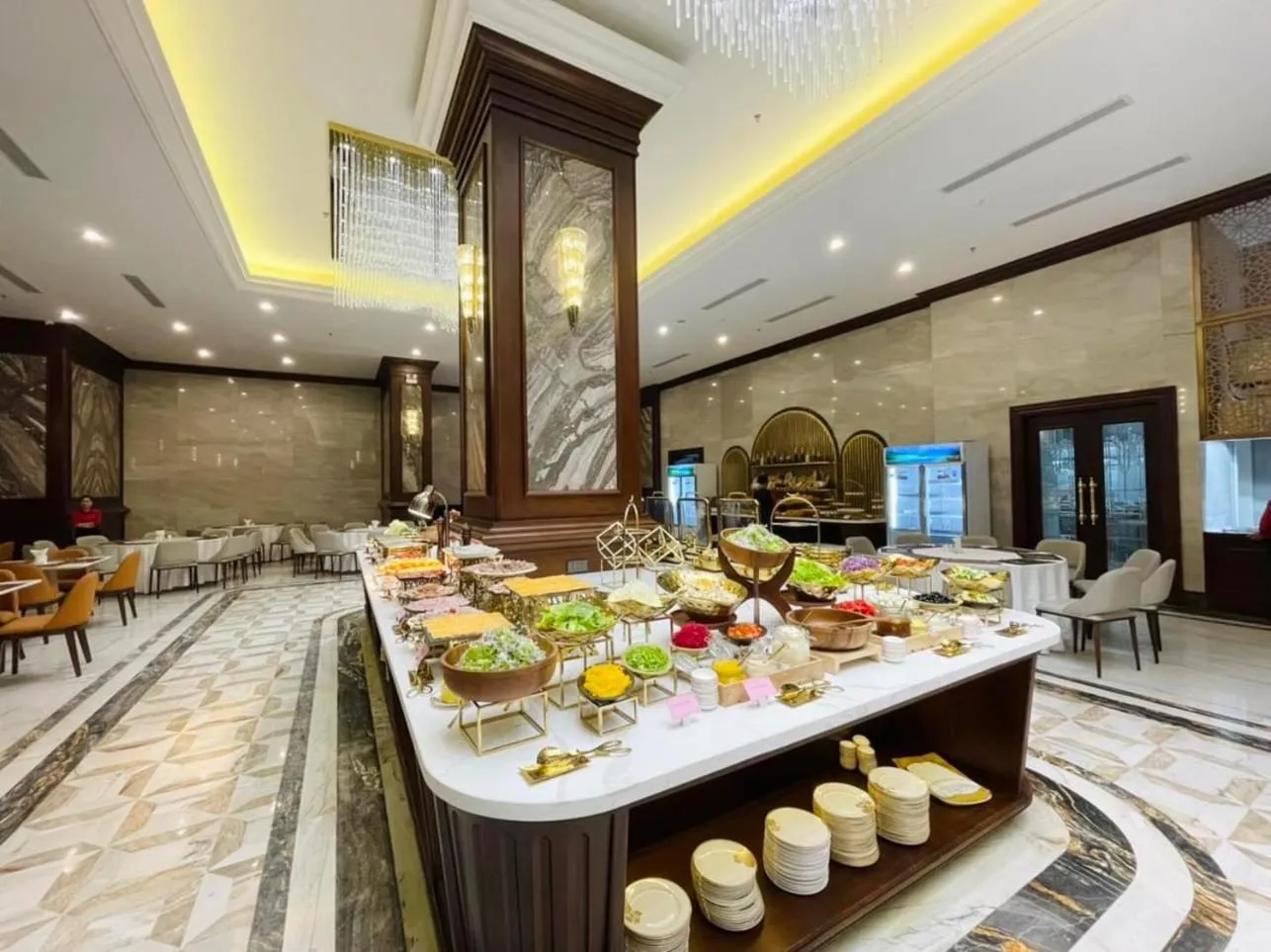 Buffet breakfast in Cửa Đông Luxury Hotel