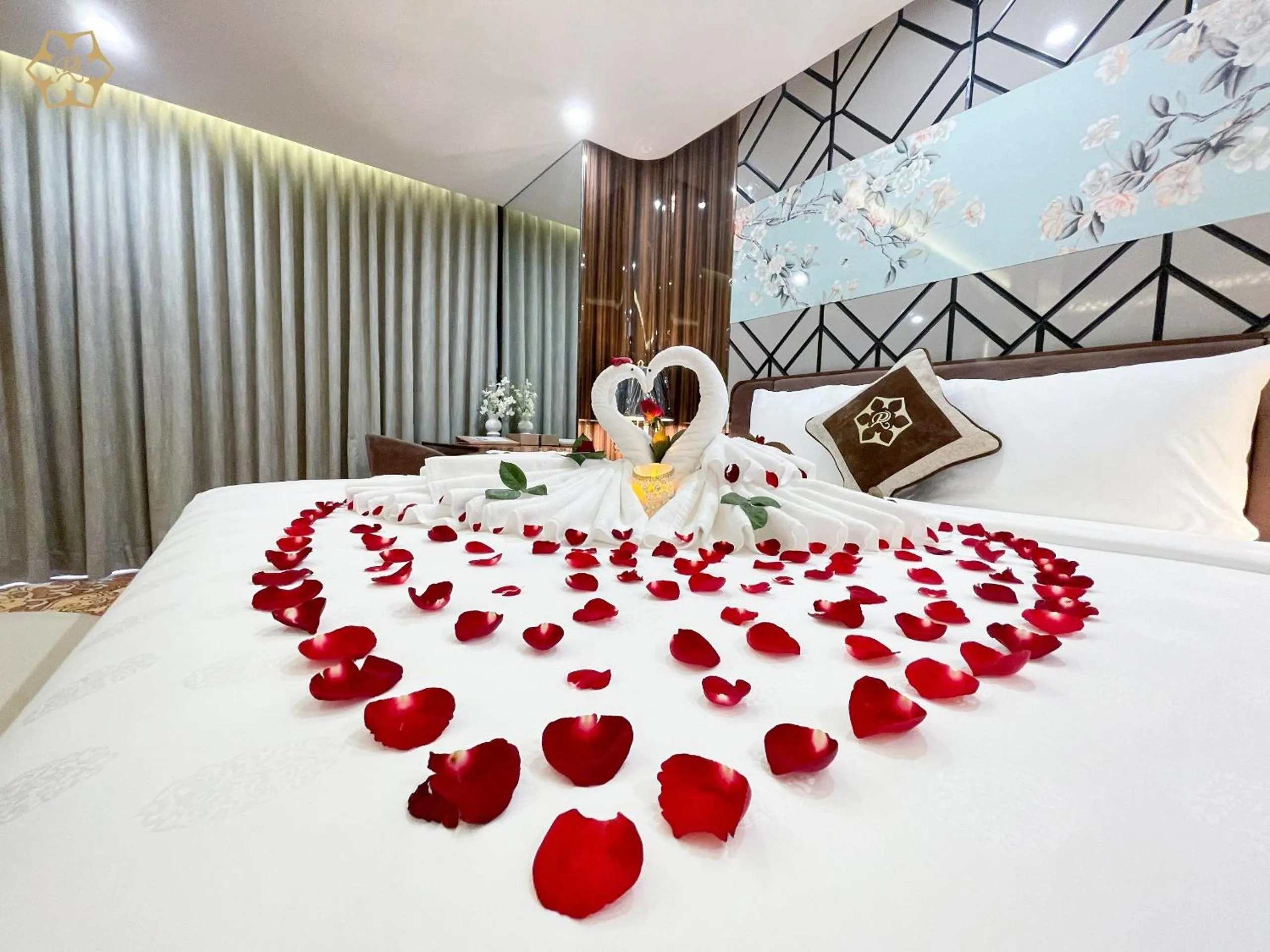 Bed in Cửa Đông Luxury Hotel