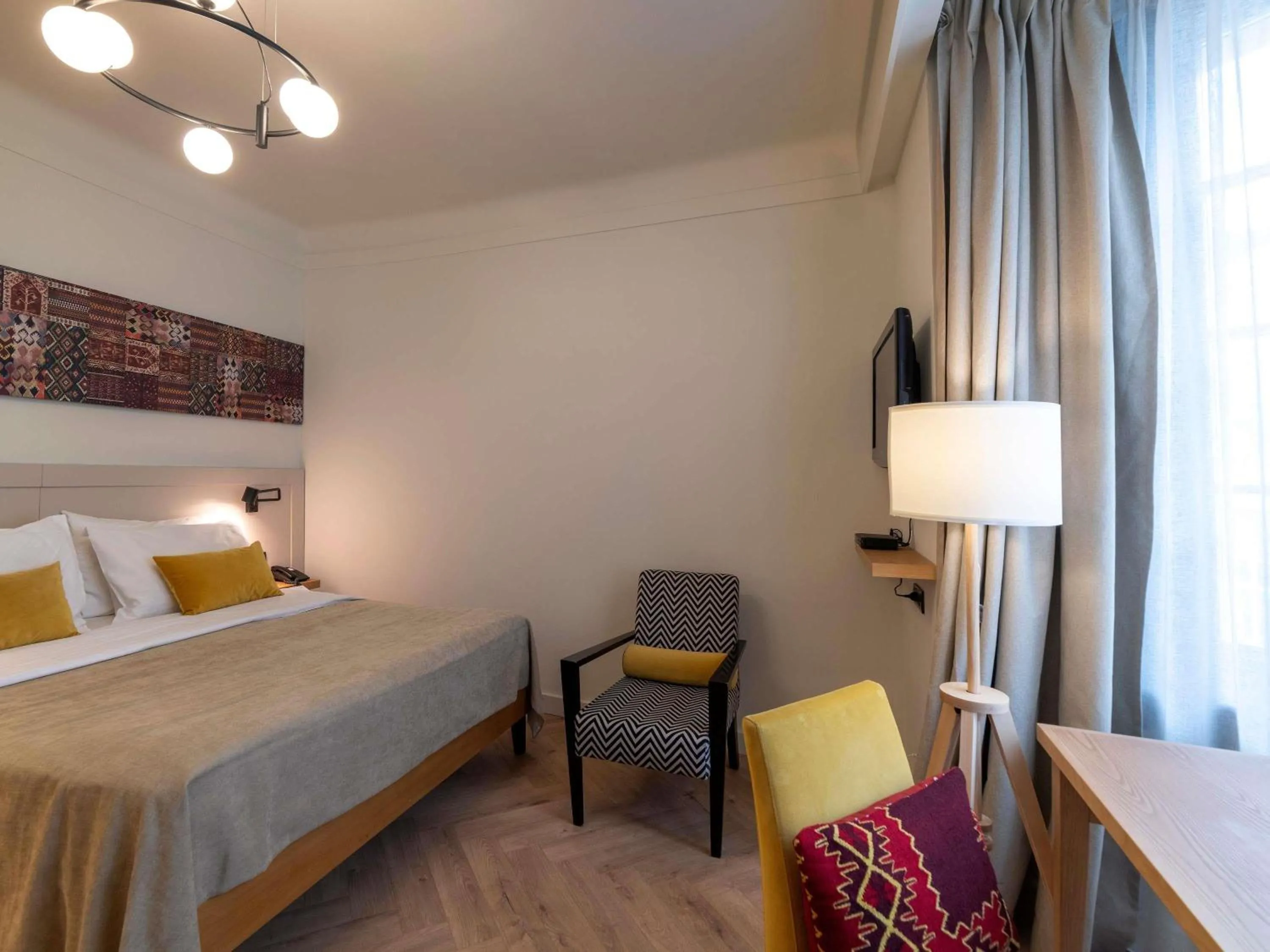 Bedroom, Bed in Mercure Belgrade Excelsior