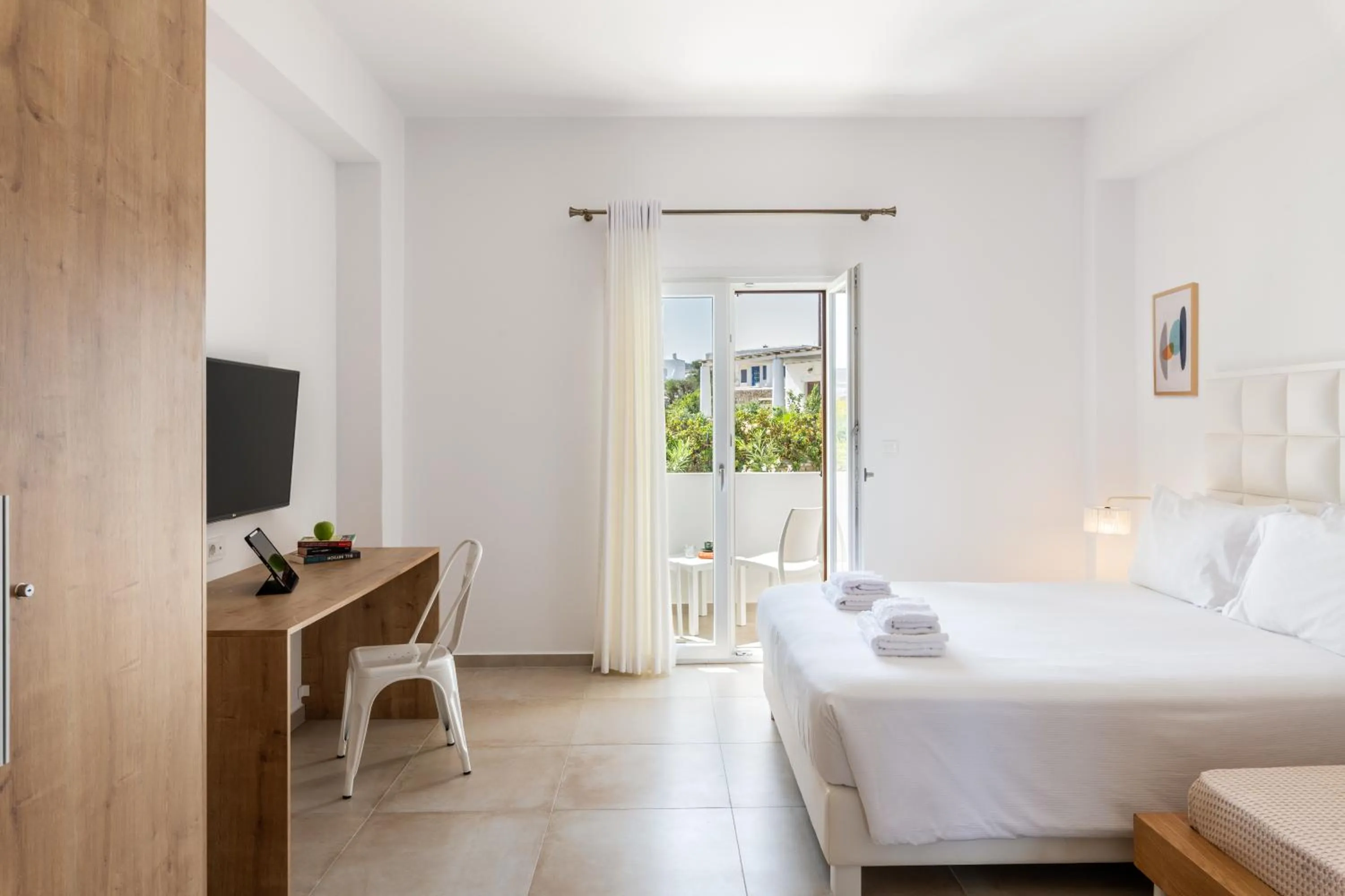 Bed in Mykonaki Hotel