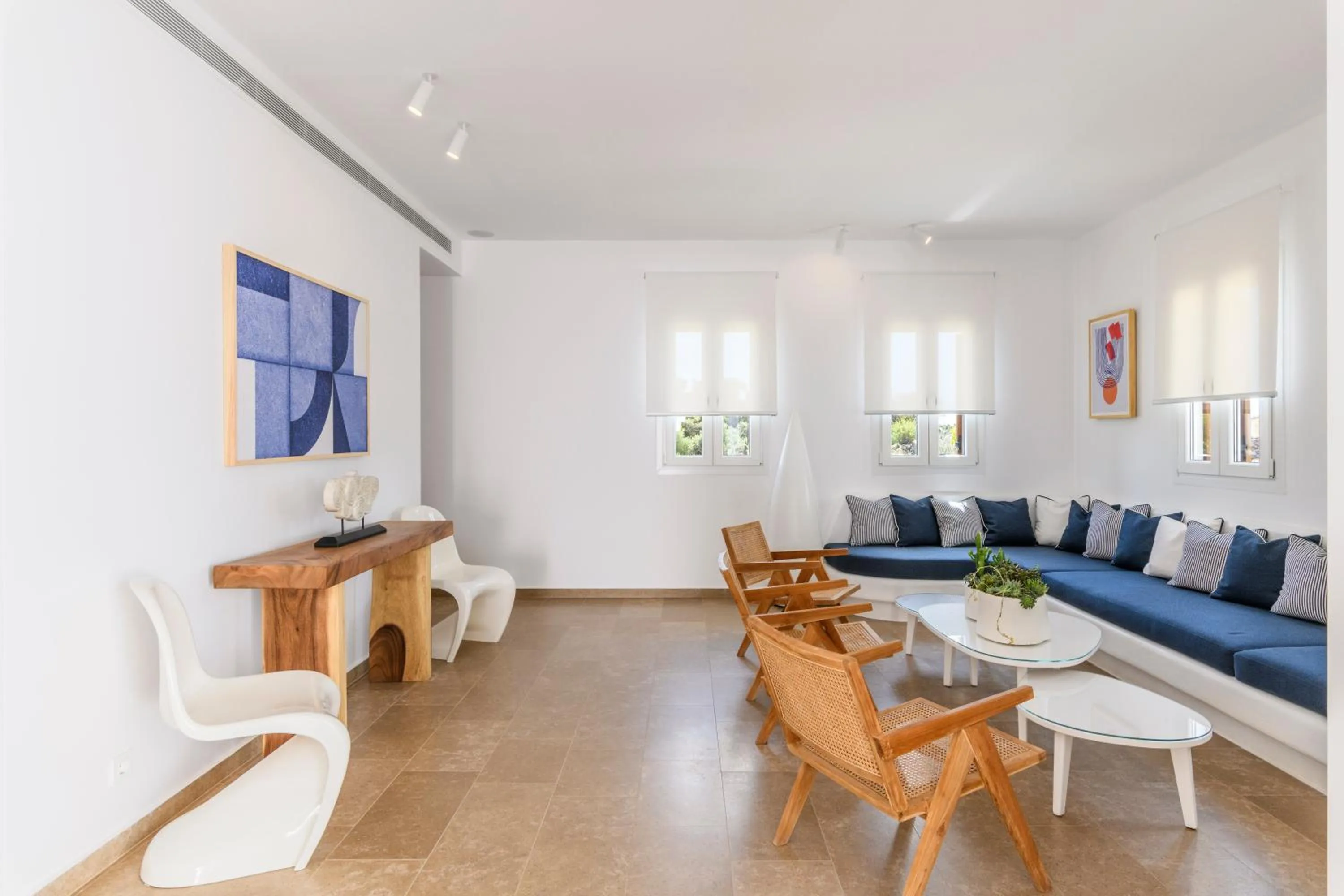 Lobby or reception in Mykonaki Hotel