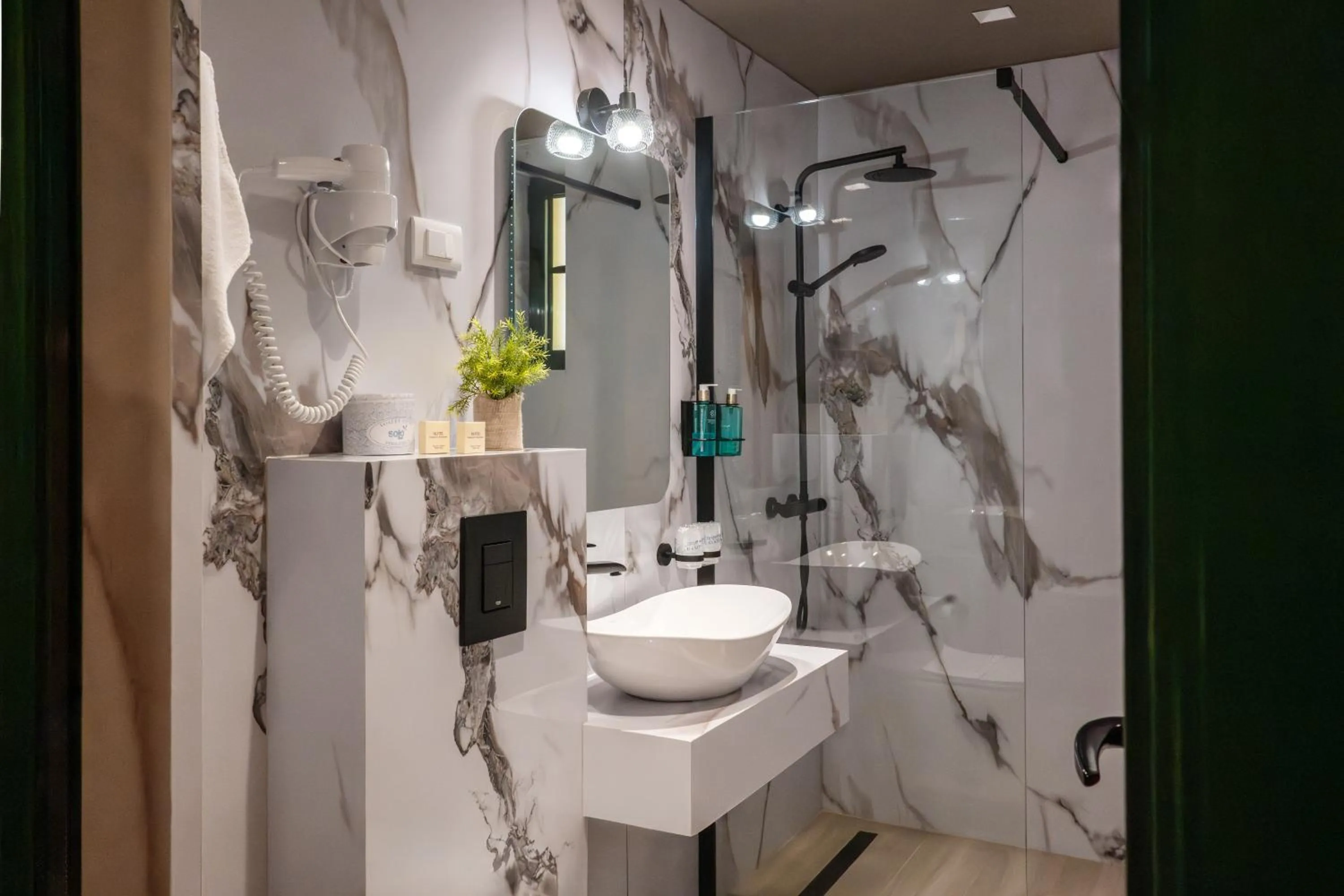 Toilet in Hotel Kerber