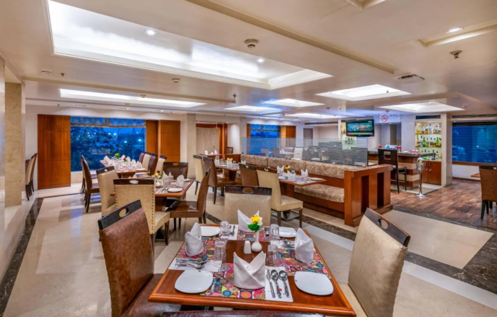 Restaurant/places to eat in Libra Lords Inn, Jaipur