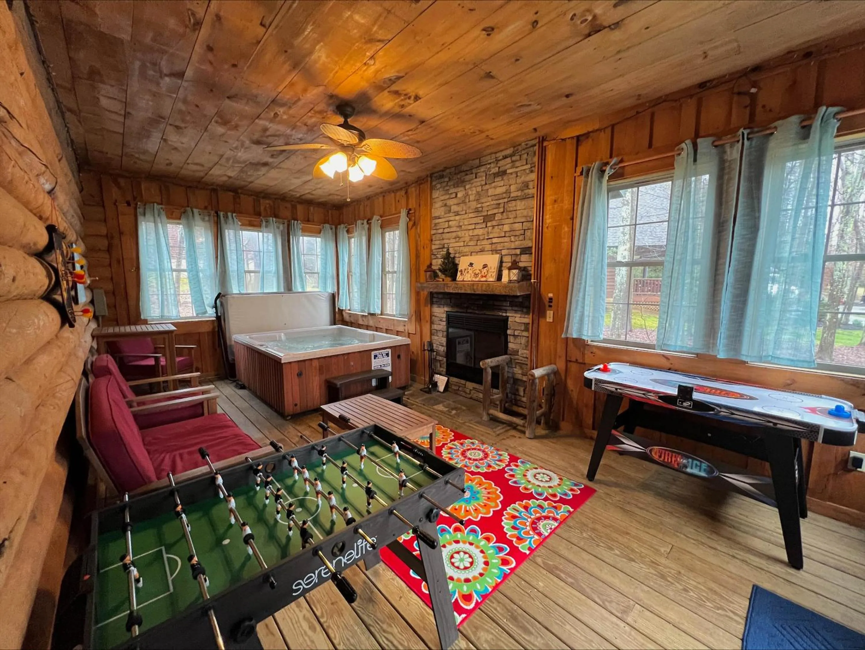 Property building, Bed in Evergreen