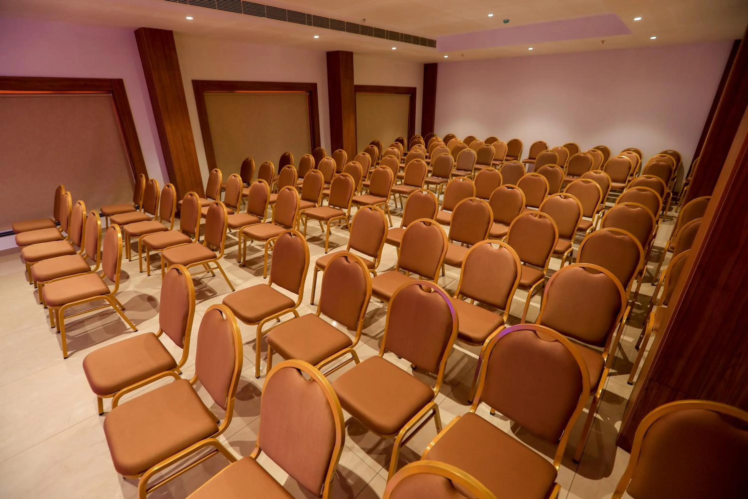 Meeting/conference room in Hotel Saffron Wayanad