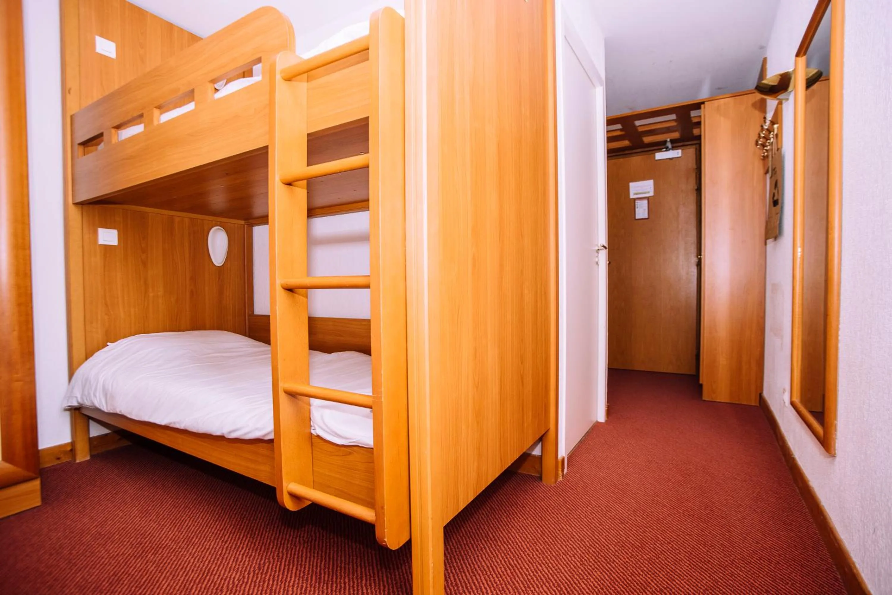 Bedroom, Bed in Villages Clubs du Soleil - ARC 1800