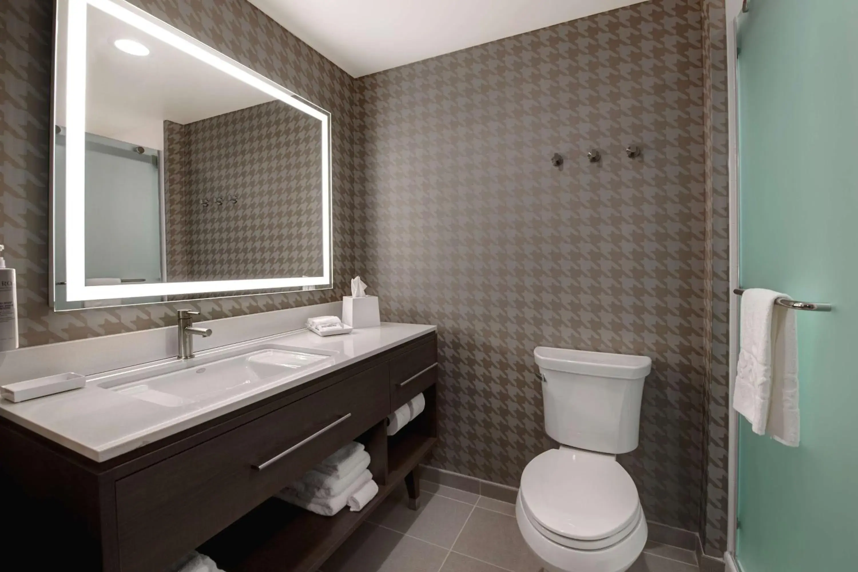 Studio Suite with Two Queen Beds in Home2 Suites By Hilton Fayetteville North Studio Suite with Two Queen Beds in Home2 Suites By Hilton Fayetteville North