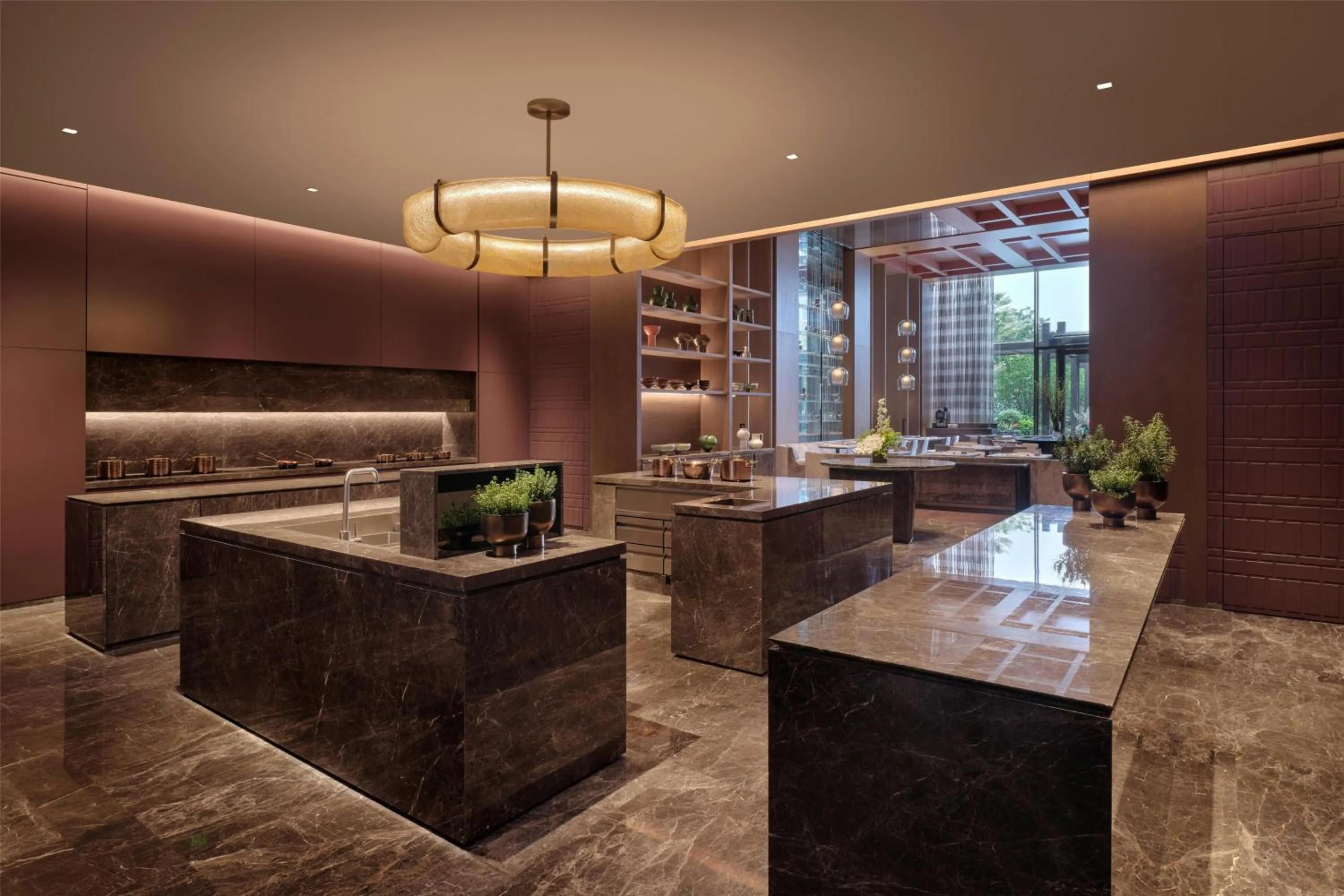 Restaurant/places to eat in Conrad Shenzhen, the first art museum hotel in Greater Bay Area with the stunning bay and sunset view in the hotel terrace