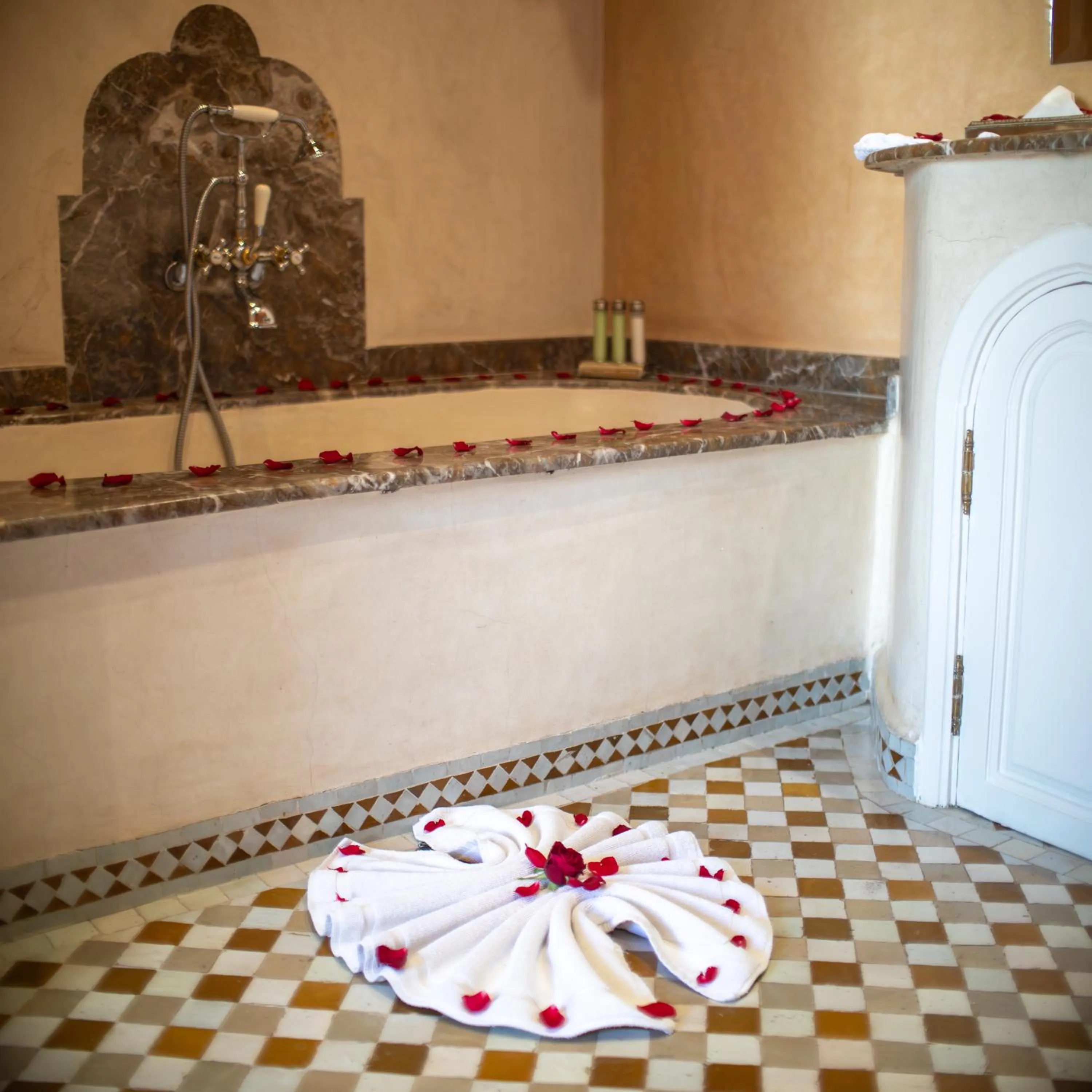 Bathroom in Demeures d'Orient Riad & Spa