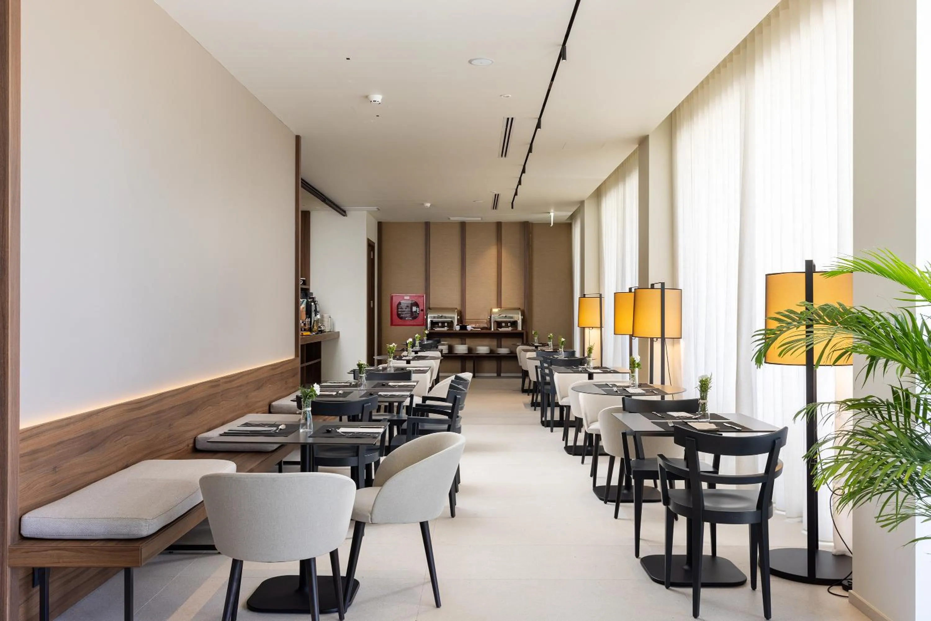 Restaurant/places to eat in B21 Lifestyle Hotel