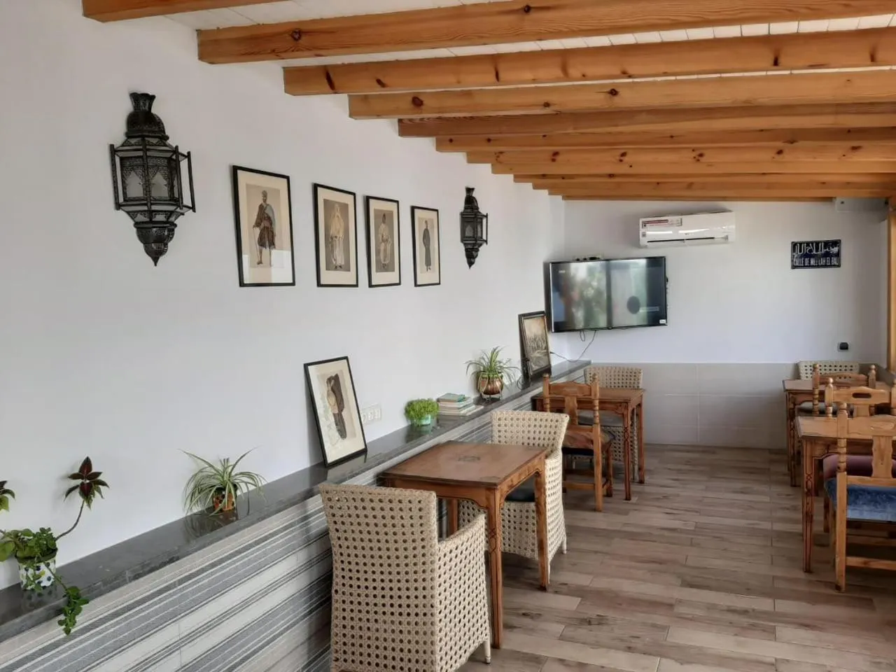 Communal lounge/ TV room in El Reducto