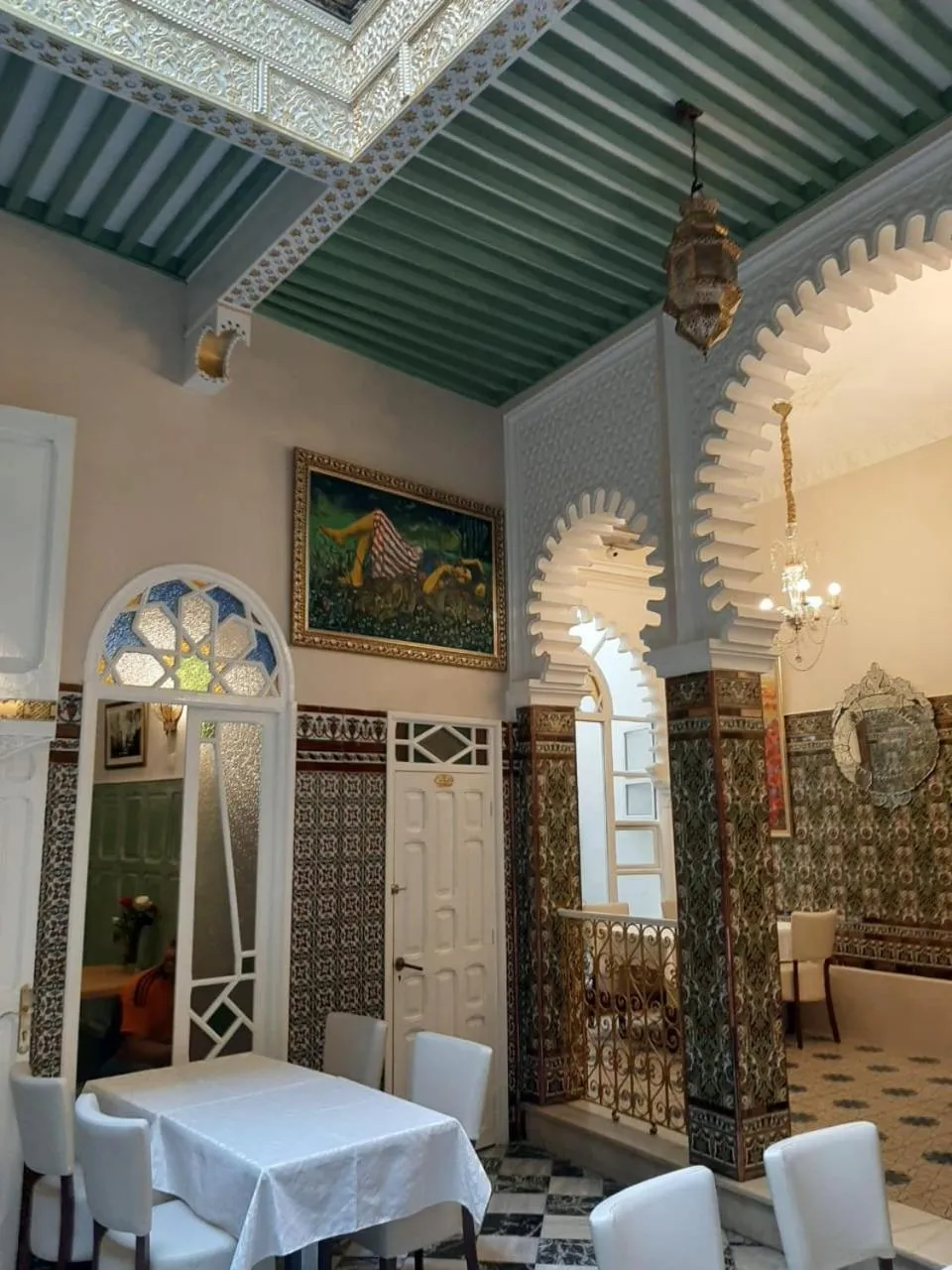 Facade/entrance in El Reducto