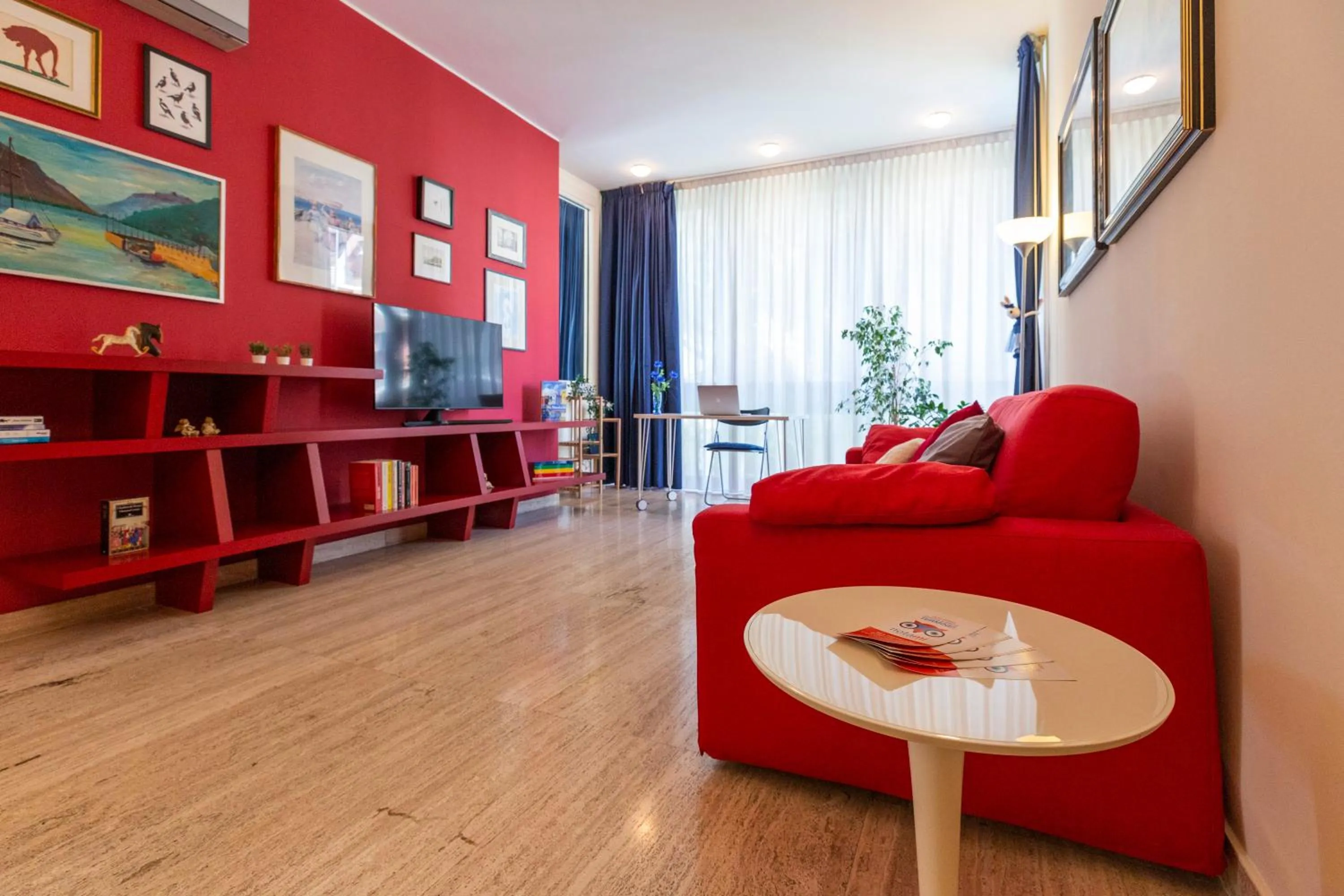 TV and multimedia in Twins Apartment - Tolstoj District