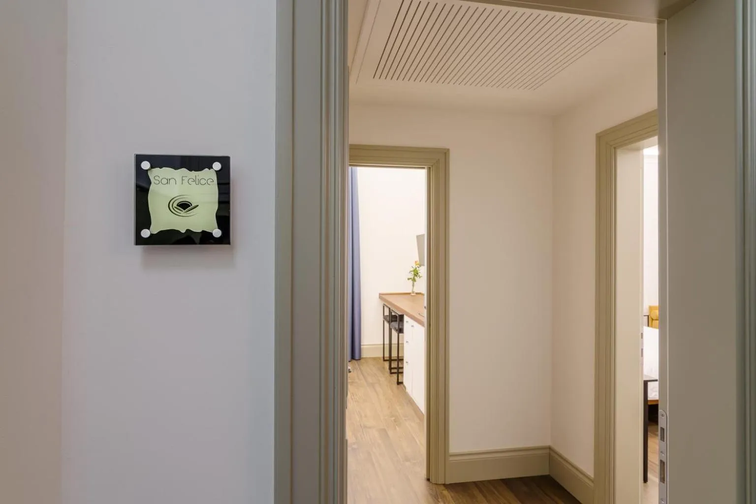 Photo of the whole room in Palazzo Fontana