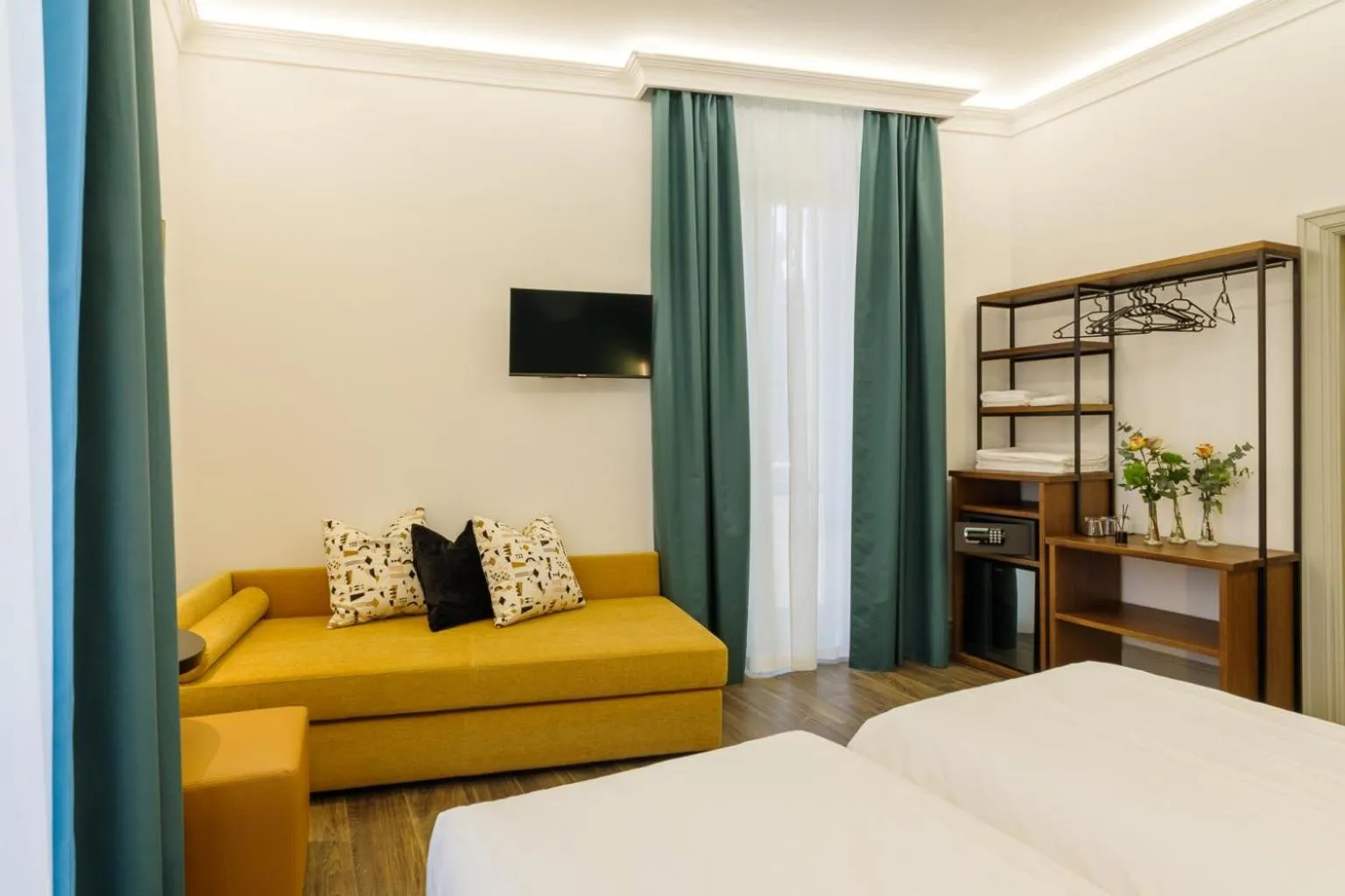 Photo of the whole room, Seating Area in Palazzo Fontana