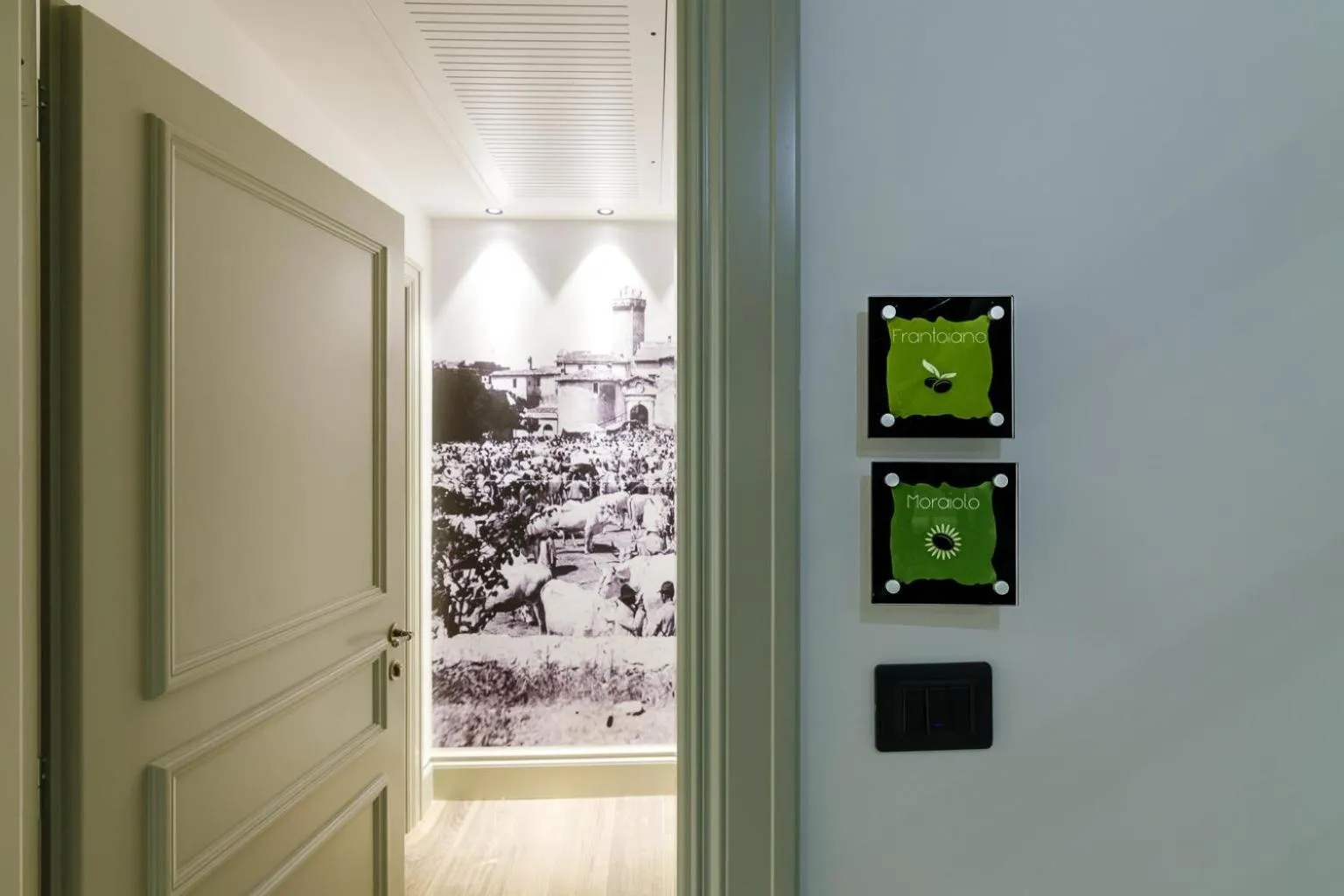 Decorative detail in Palazzo Fontana