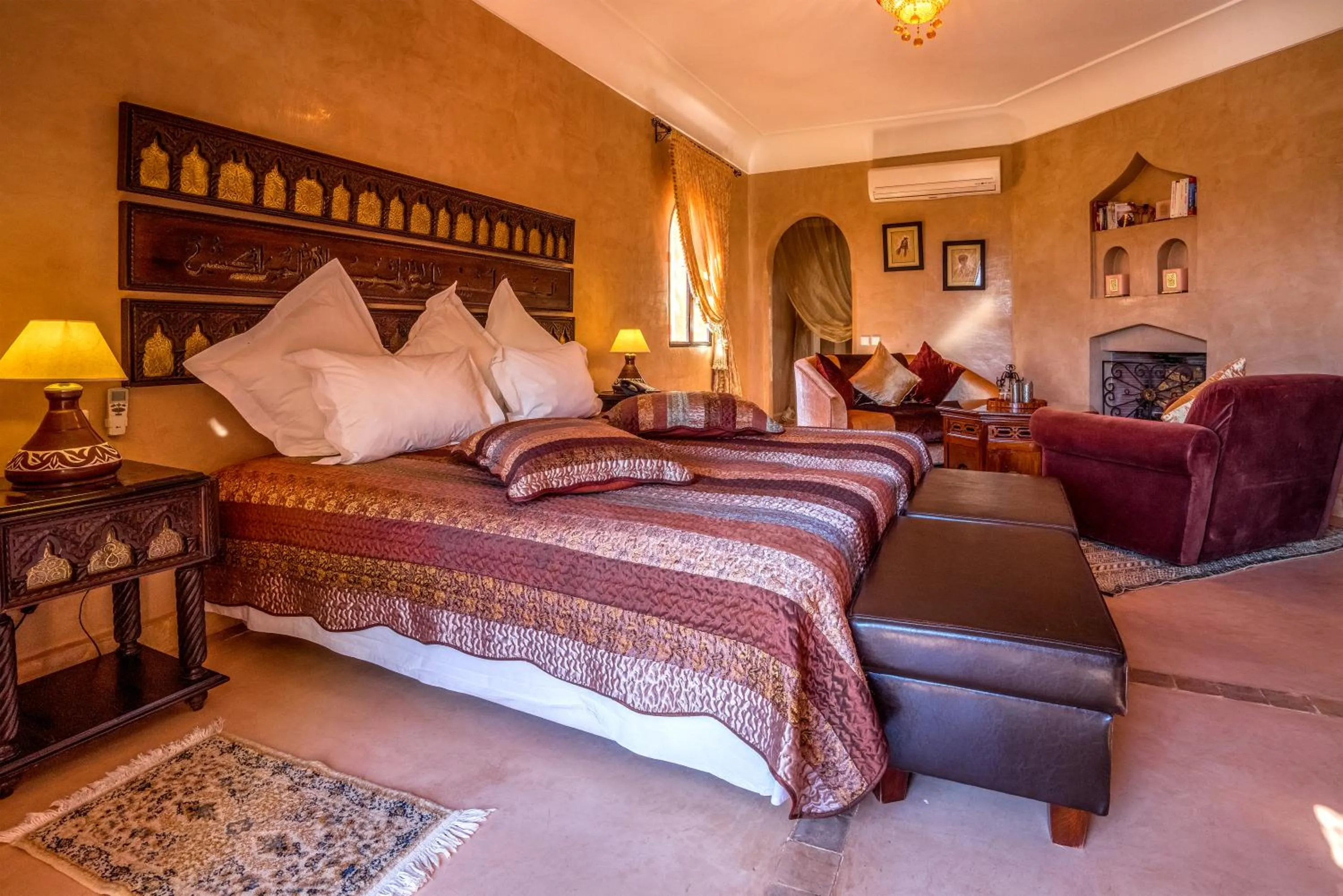 Bed in Riad Al Mendili Private Resort & Spa