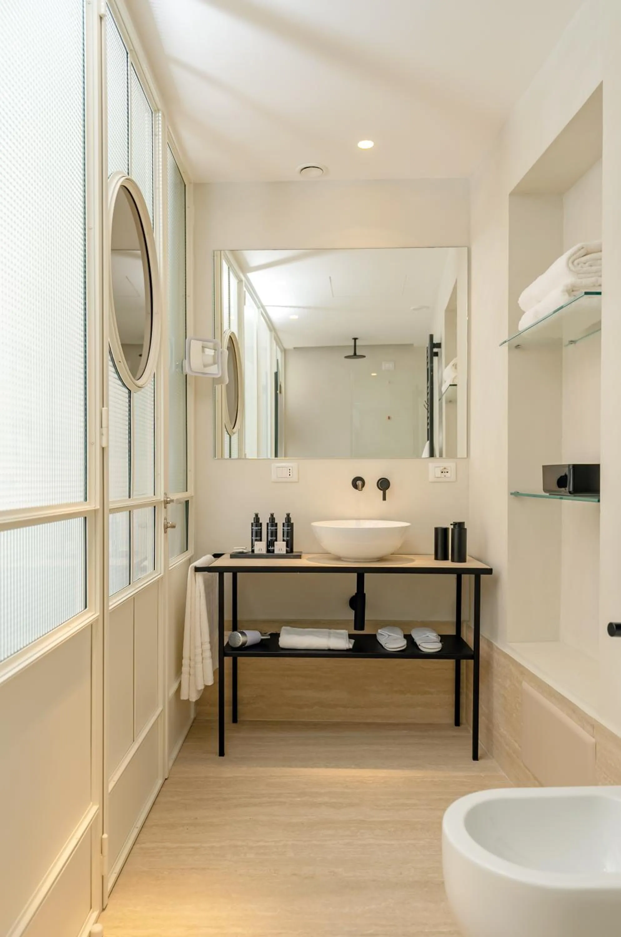 Toilet in Artemisia Domus - Giardino