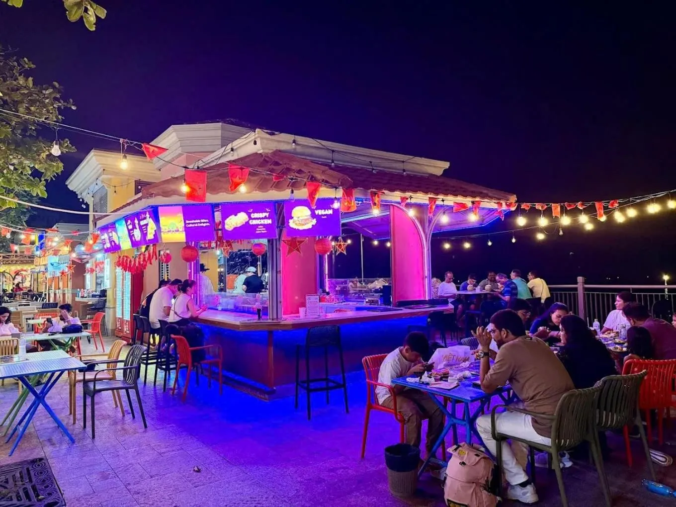 Sea Sunset Hotel Phu Quoc - Welcome to a mixing world of friends