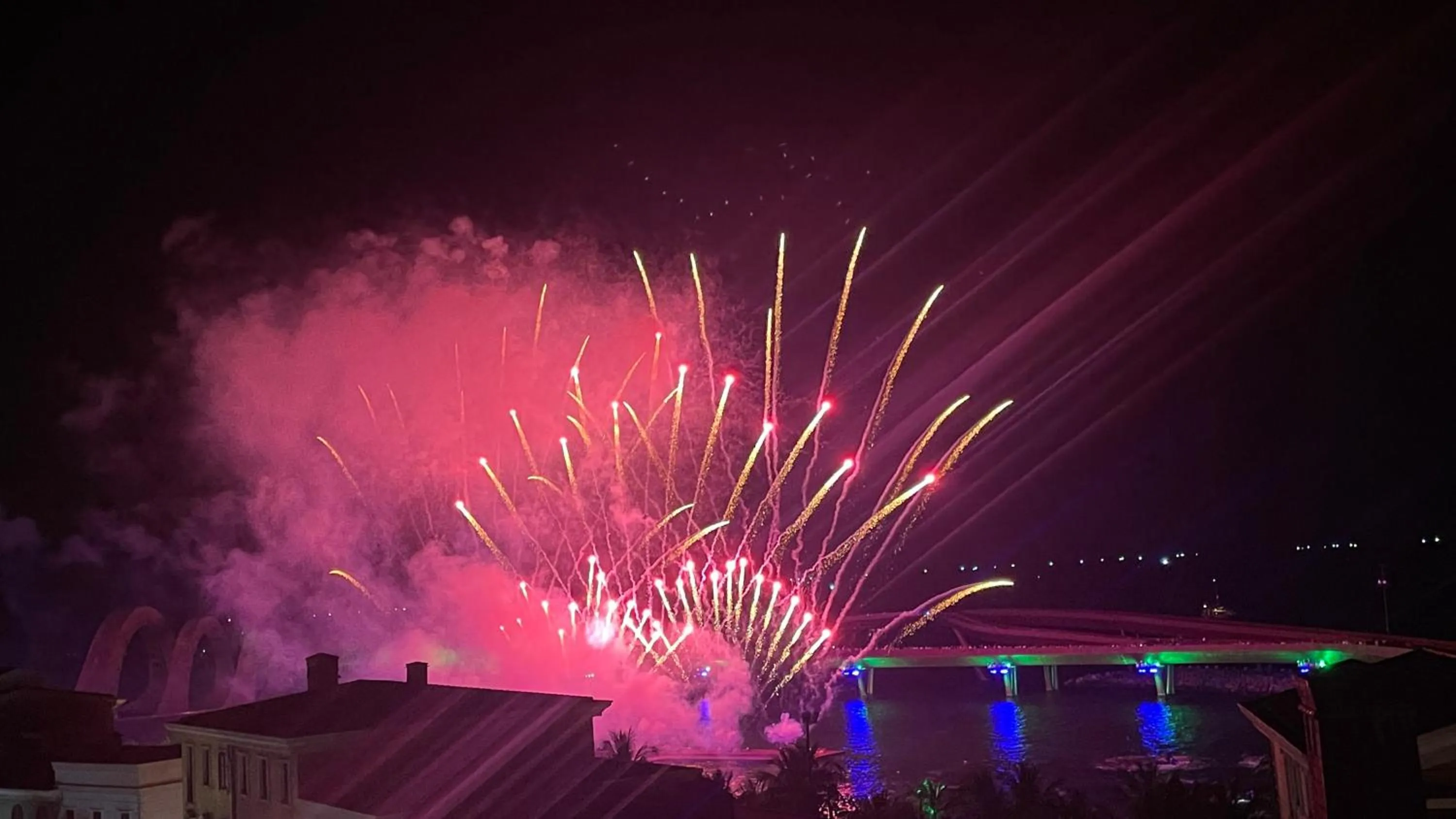 Sea Sunset Hotel Phu Quoc - Welcome to a mixing world of friends