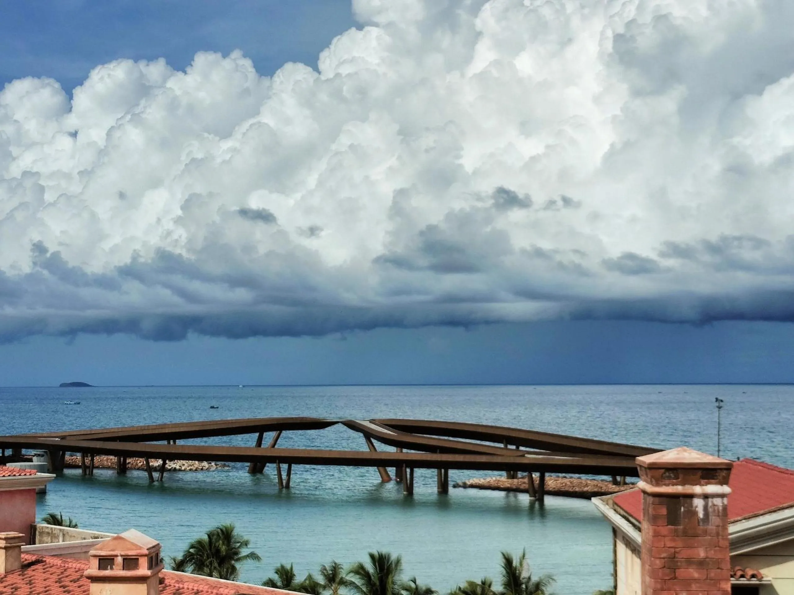 Sea Sunset Hotel Phu Quoc - Welcome to a mixing world of friends