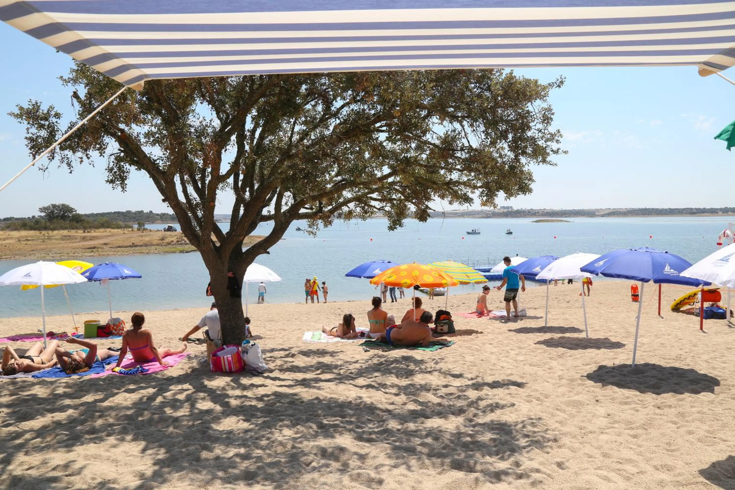 Beach in Aladin Comfort Country Rooms