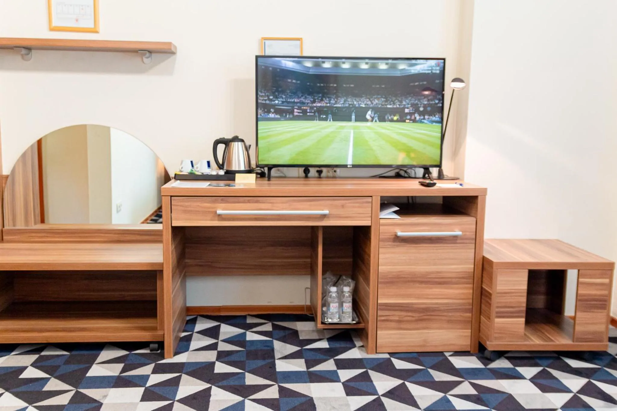 TV and multimedia in Hotel Art