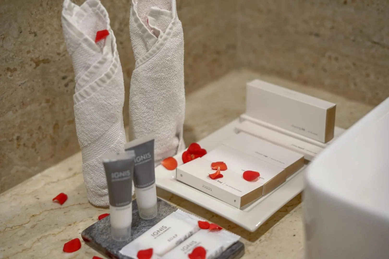 Bathroom in The Chinar Resort & Spa, Pahalgam