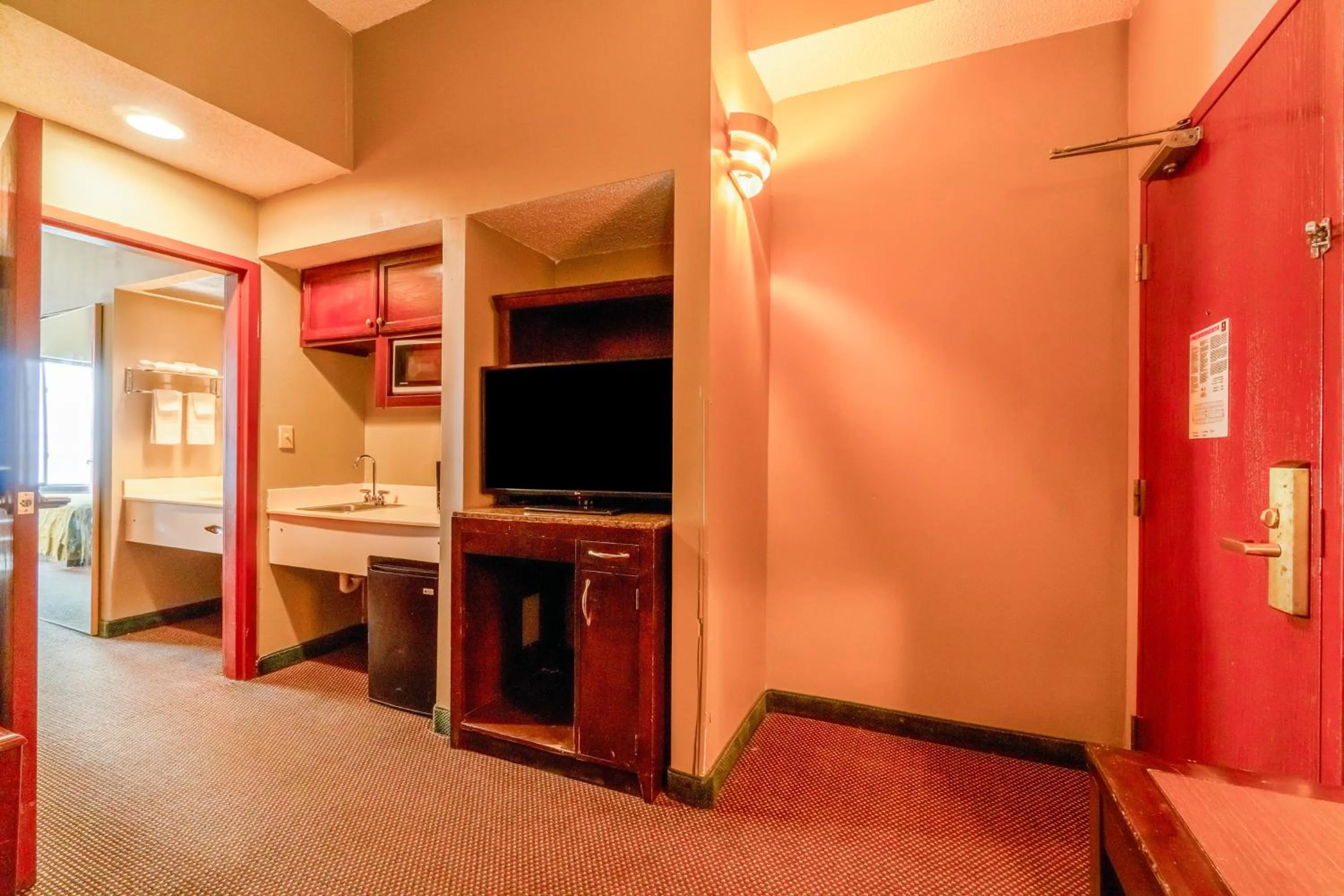 Area and facilities, Bed in Ark Suites By OYO Jonesboro I-555