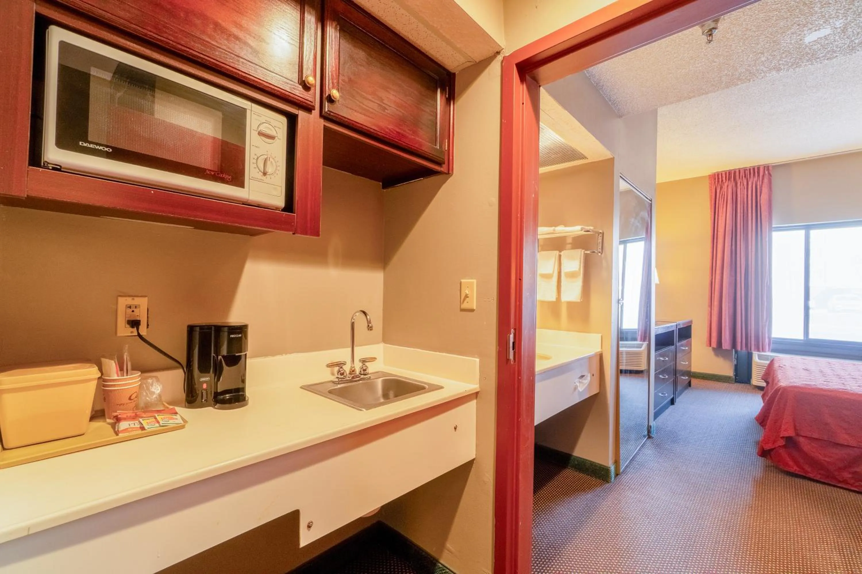 Area and facilities, Bed in Ark Suites By OYO Jonesboro I-555