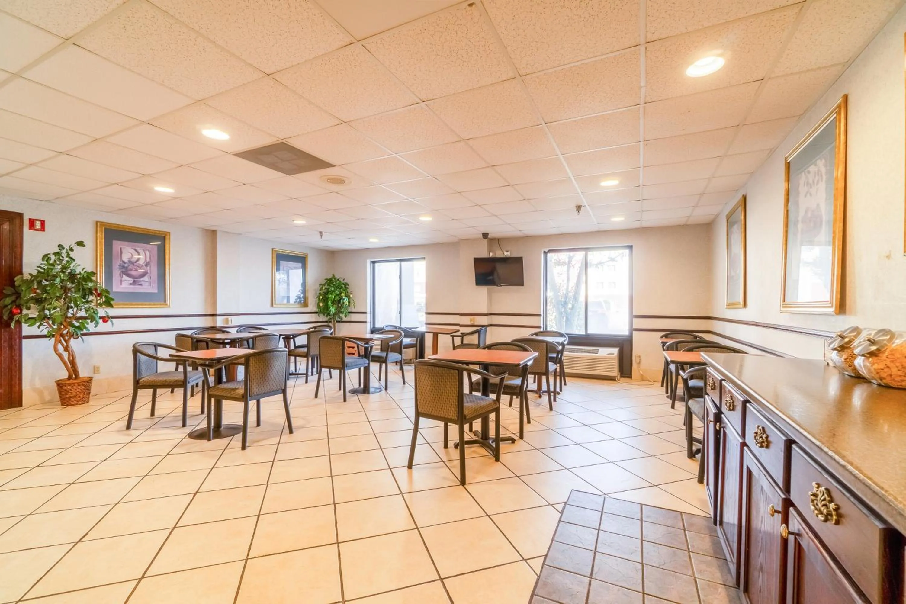 Area and facilities in Ark Suites By OYO Jonesboro I-555