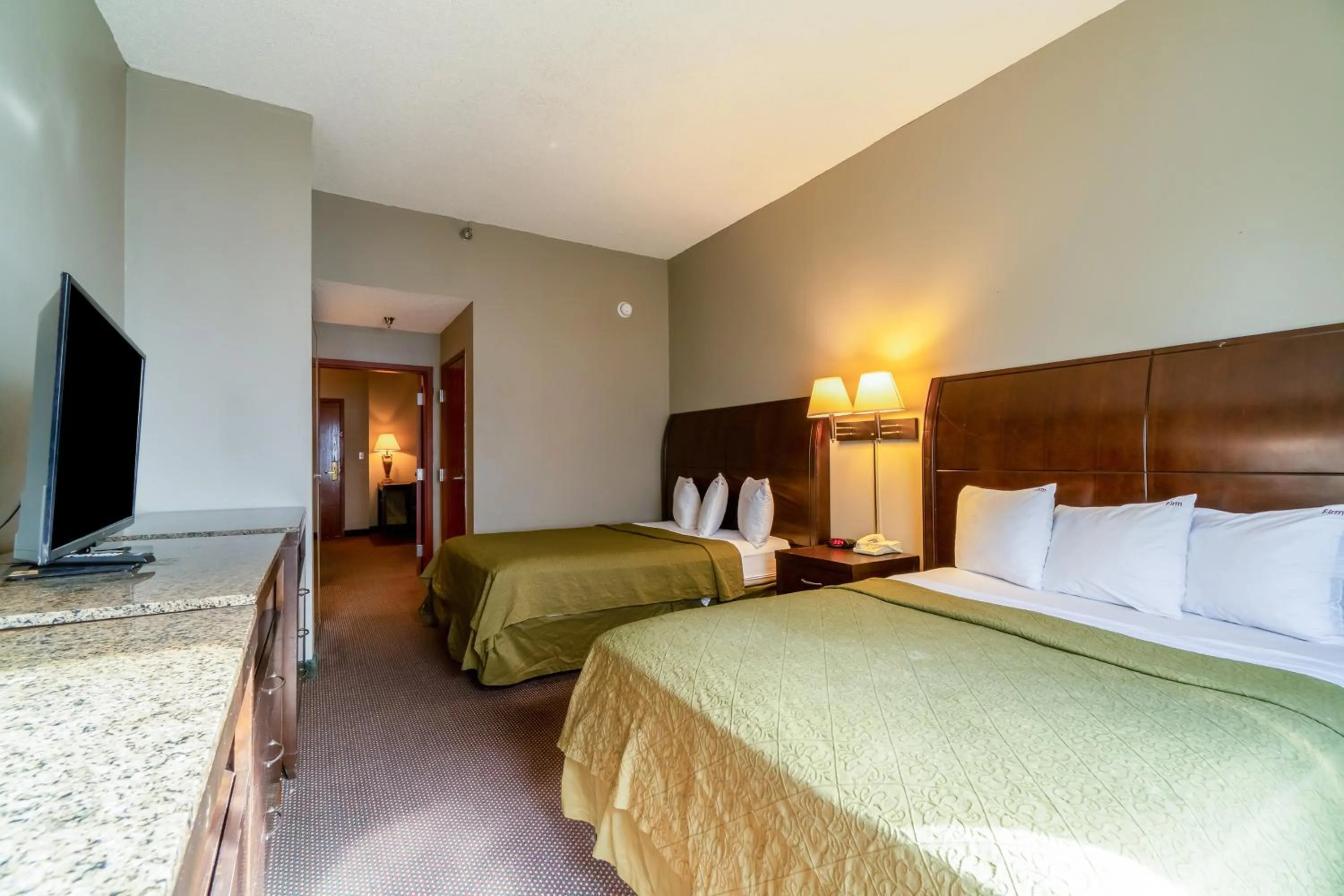 Bedroom, Bed in Ark Suites By OYO Jonesboro I-555