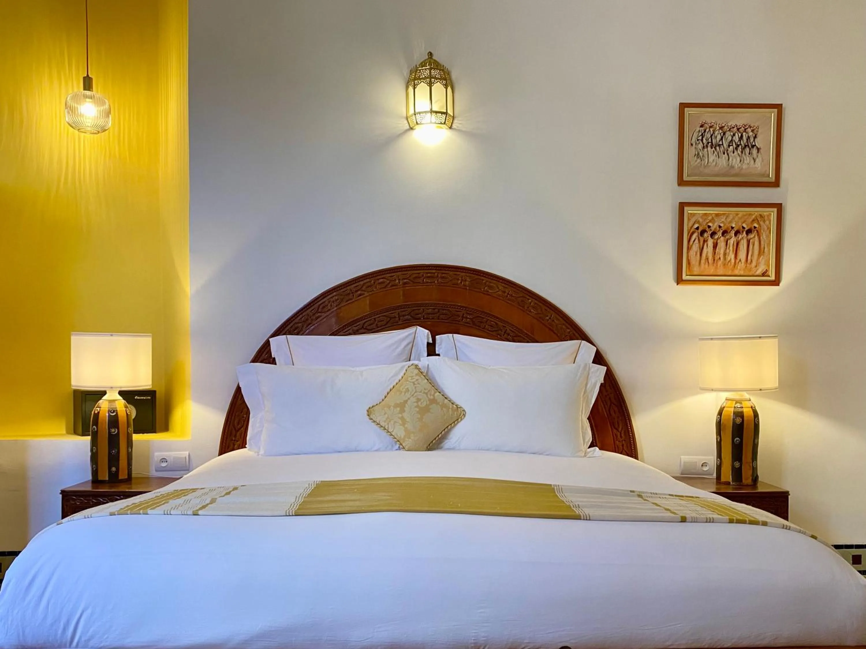 Bed in Riad Zamane Fès - Boutique & Spa