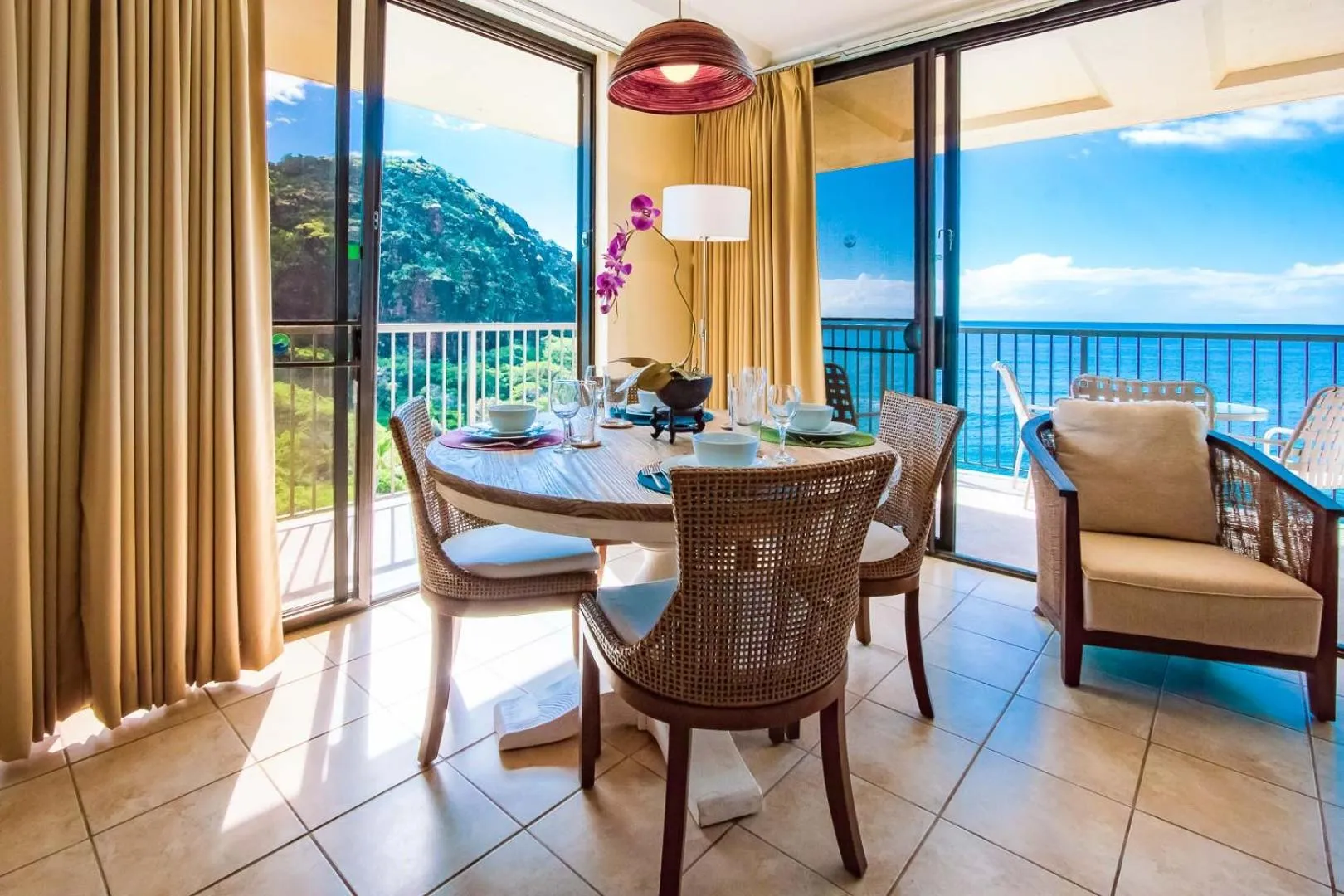 Natural landscape in Hawaiian Princess Makaha