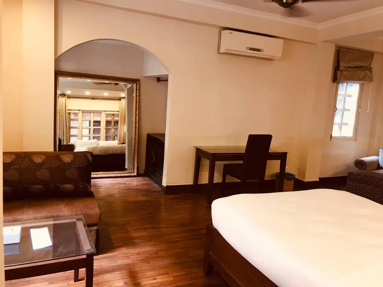 Bedroom, Bed in Courtyard Pujan Hotel