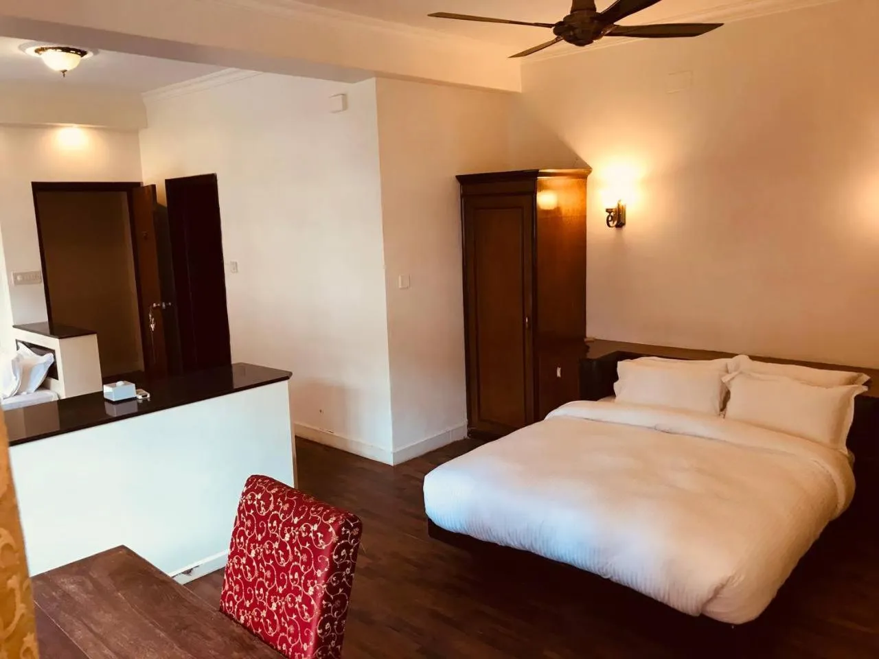 Bedroom, Bed in Courtyard Pujan Hotel