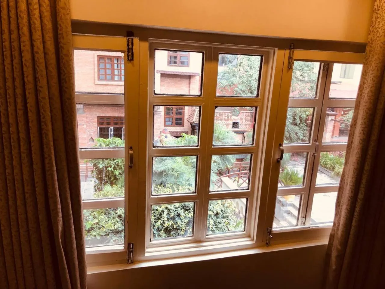 Courtyard Pujan Hotel