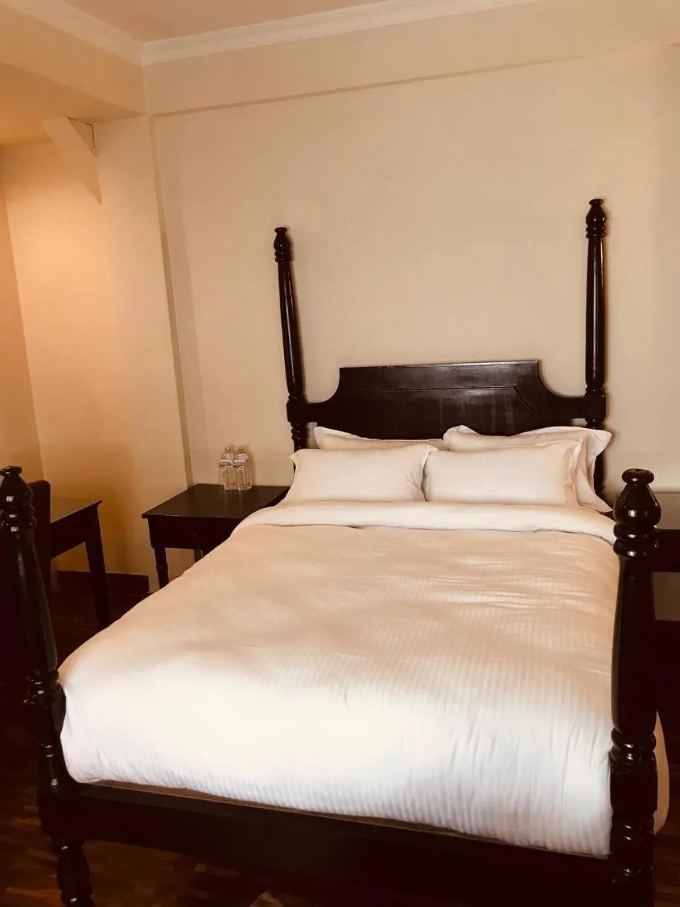 Bed in Courtyard Pujan Hotel